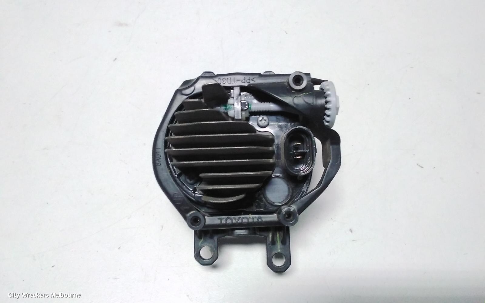 TOYOTA HILUX LEFT INDICATOR/FOG/SIDE, BUMPER FOGLAMP, LED TYPE, 10/2017 ONWARDS