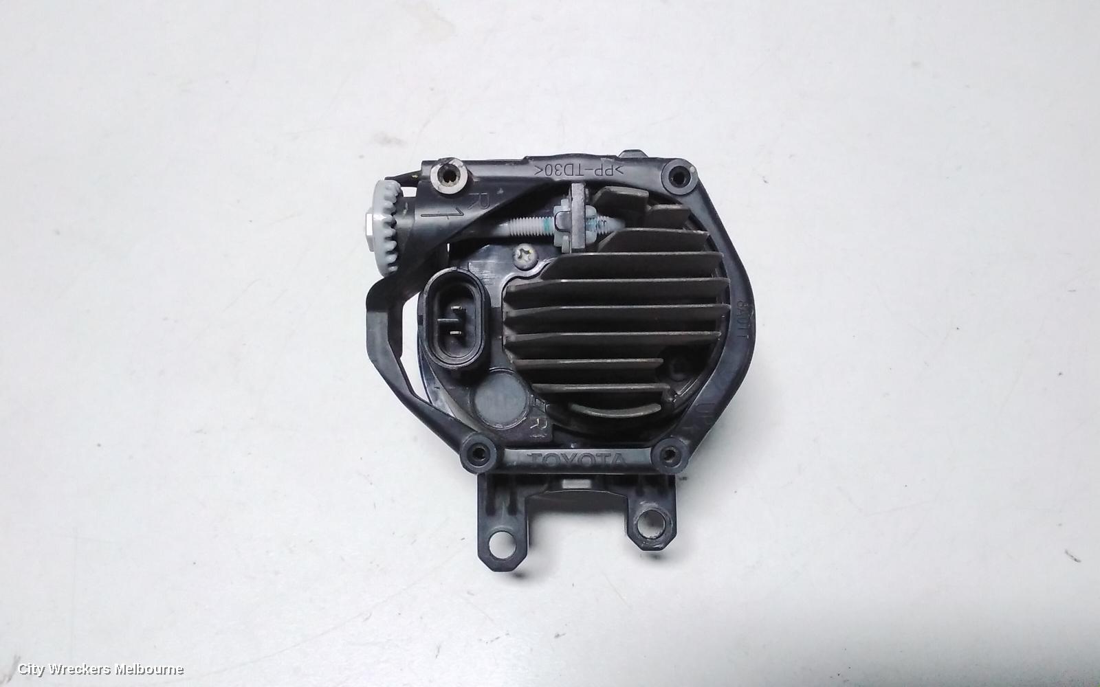 TOYOTA HILUX RIGHT INDICATOR/FOG/SIDE, BUMPER FOGLAMP, LED TYPE, 10/2017 ONWARDS
