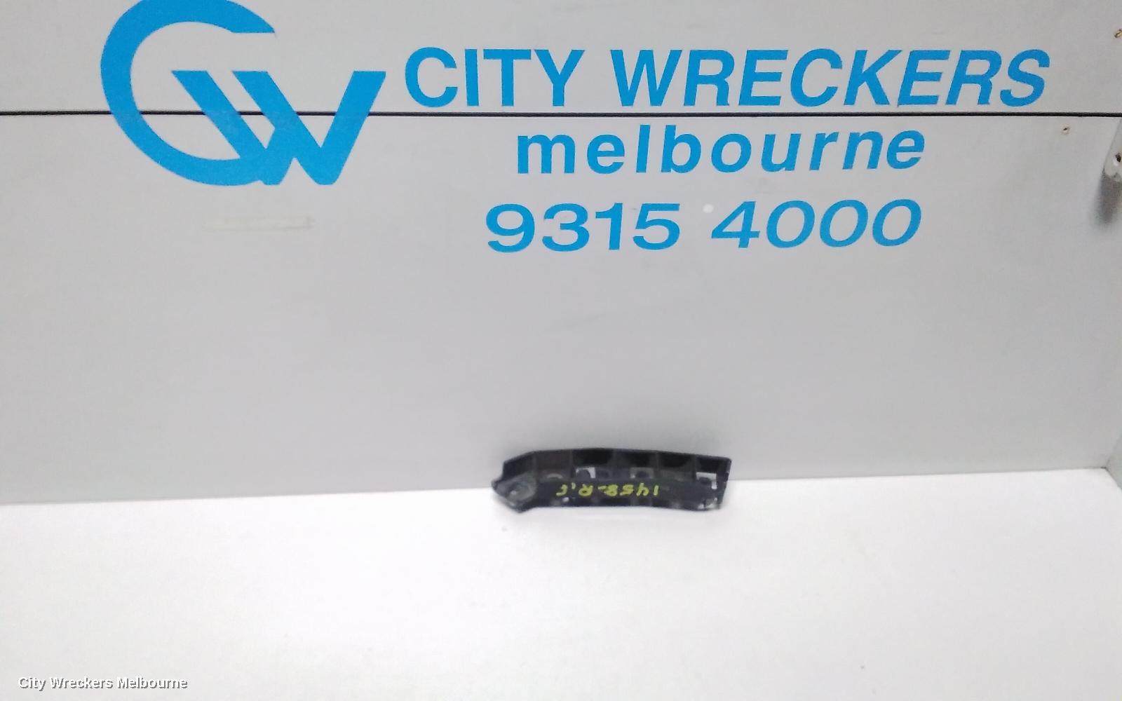 FORD FOCUS, LW 05/2011 - 08/2015, RHF BAR SLIDER: 72206