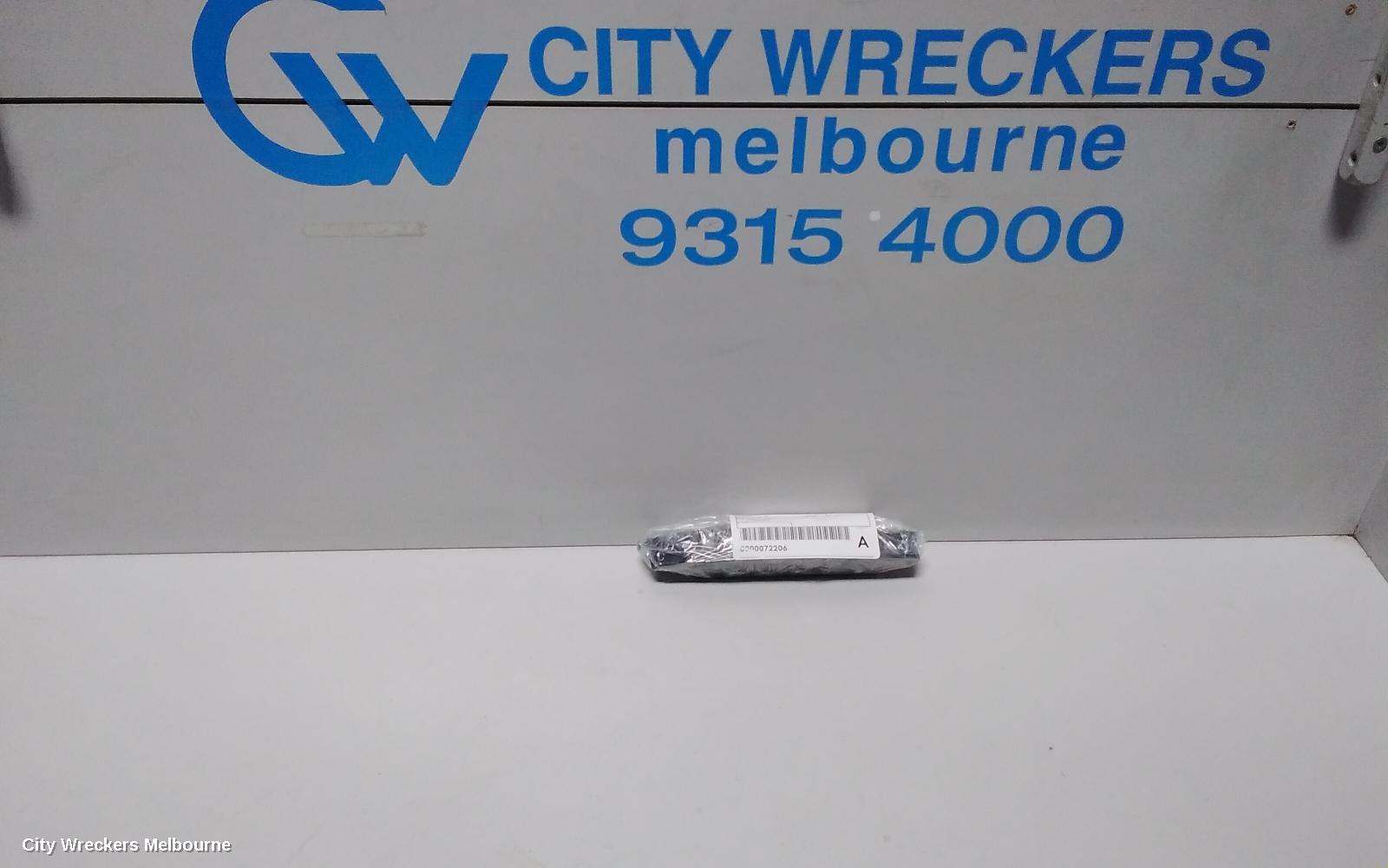 FORD FOCUS, LW 05/2011 - 08/2015, RHF BAR SLIDER: 72206