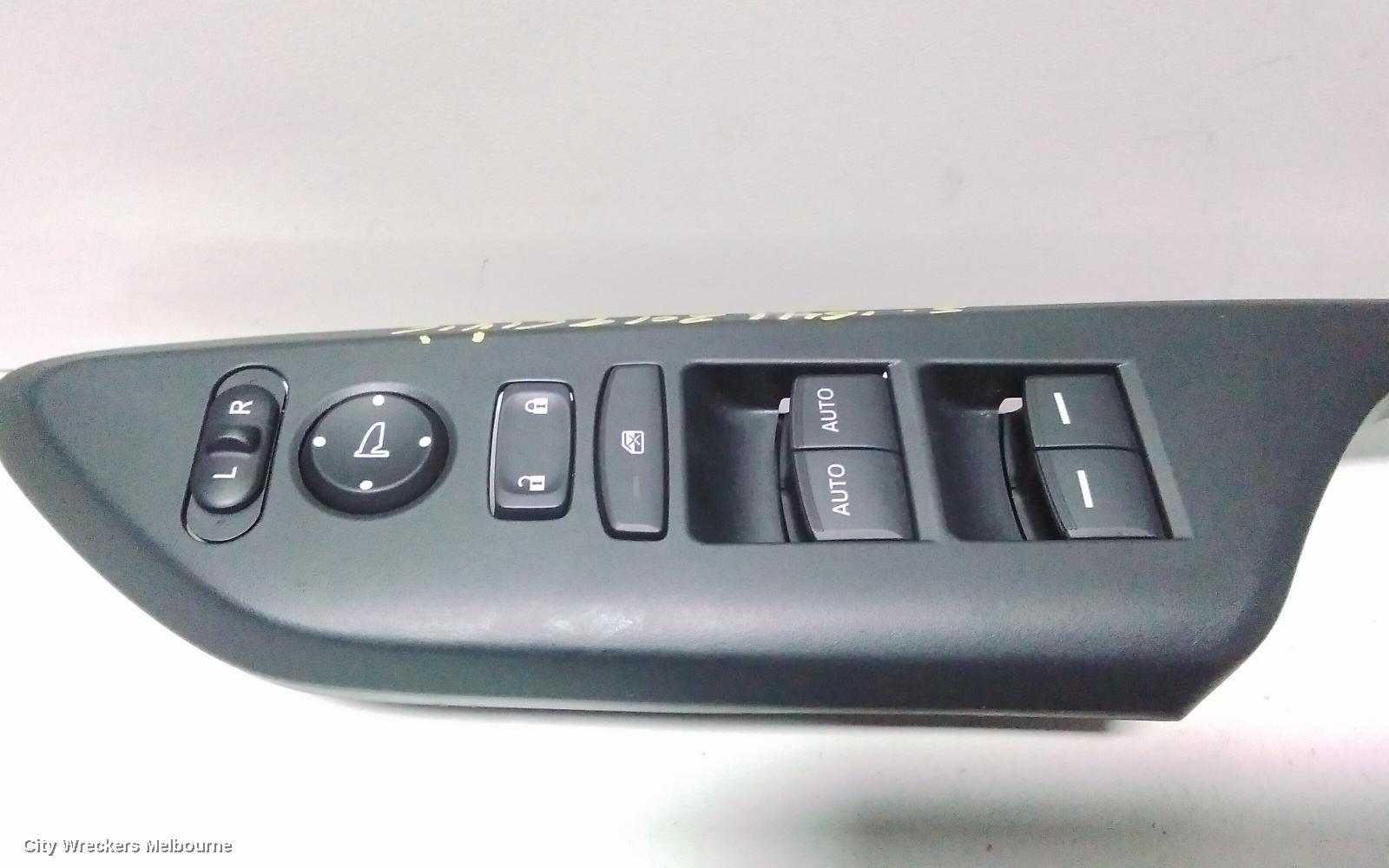 HONDA CIVIC PWR DR WIND SWITCH, RH FRONT (MASTER SWITCH), HATCH, MANUAL FOLD TYPE, 10TH GEN, 05/2016 - 08/2021