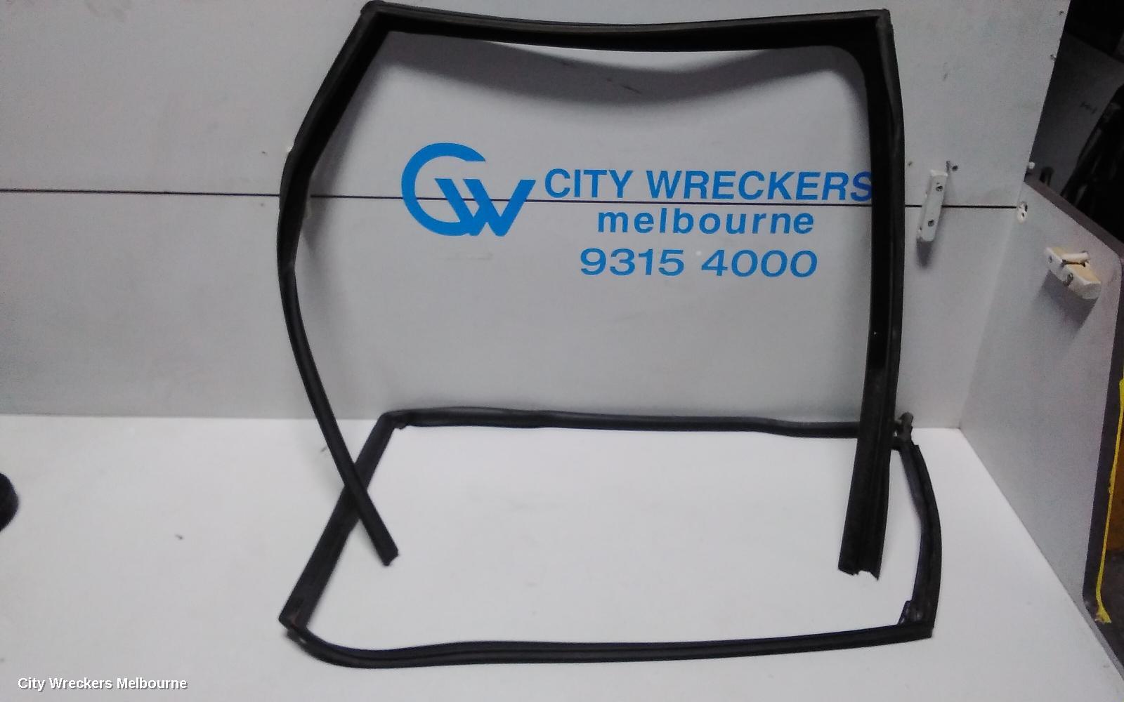 LAND ROVER RANGEROVER EVOQUE, L538, 11/2011 - 01/2019, DOOR RUBBER RHR: 72323