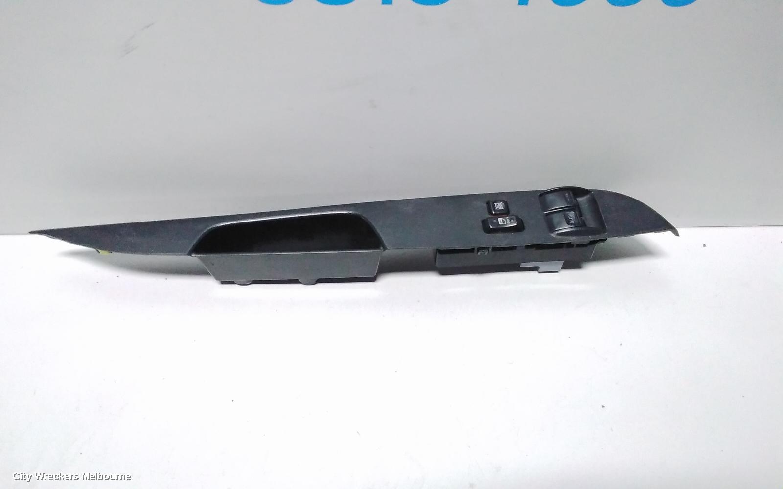 TOYOTA HIACE PWR DR WIND SWITCH, RH FRONT (MASTER SWITCH), TRH/KDH, 03/2005 - 02/2014