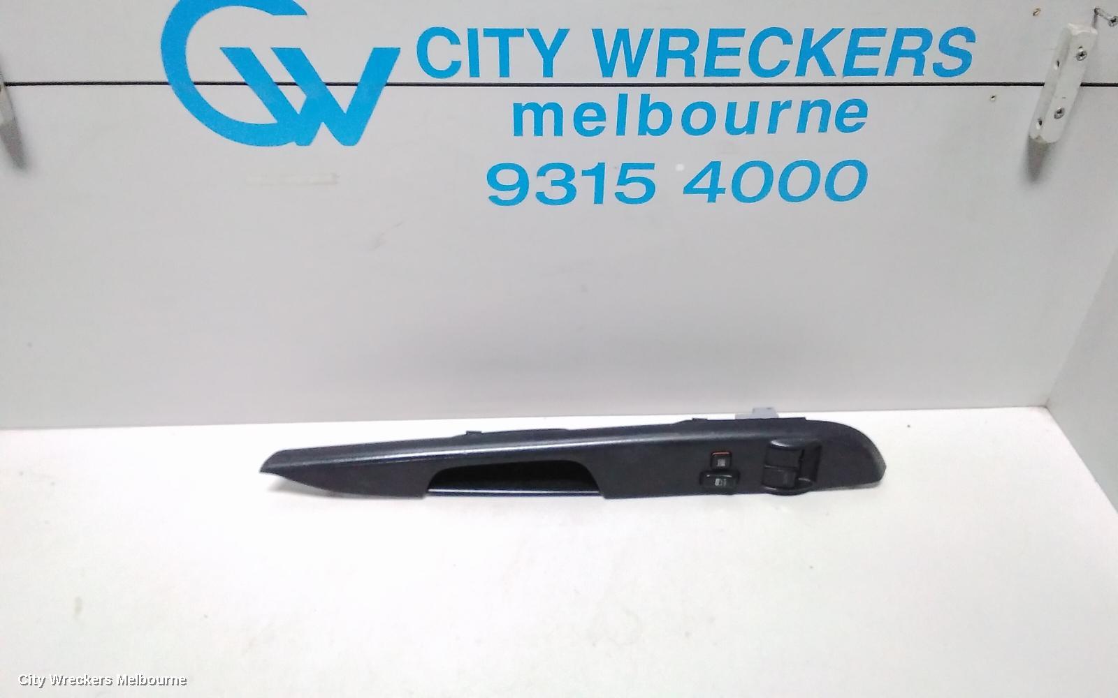 TOYOTA HIACE PWR DR WIND SWITCH, RH FRONT (MASTER SWITCH), TRH/KDH, 03/2005 - 02/2014