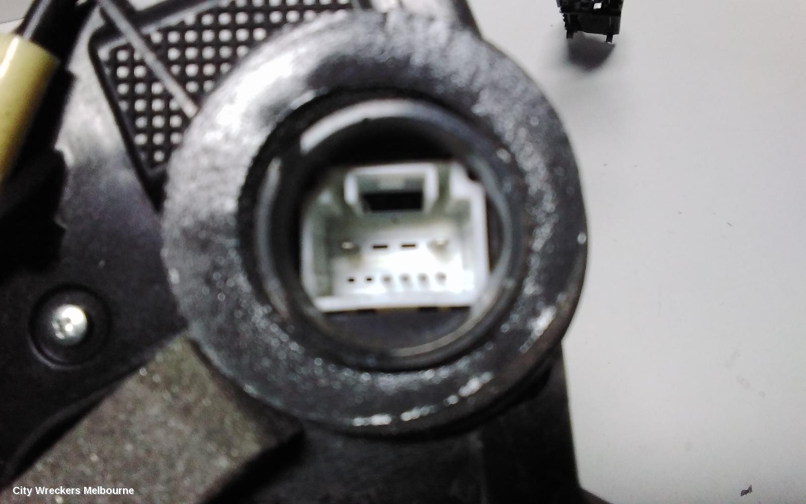 TOYOTA HIACE DOOR/BOOT/GATE LOCK, RIGHT FRONT DOOR LOCK, TRH/KDH, 03/2005 - 04/2019