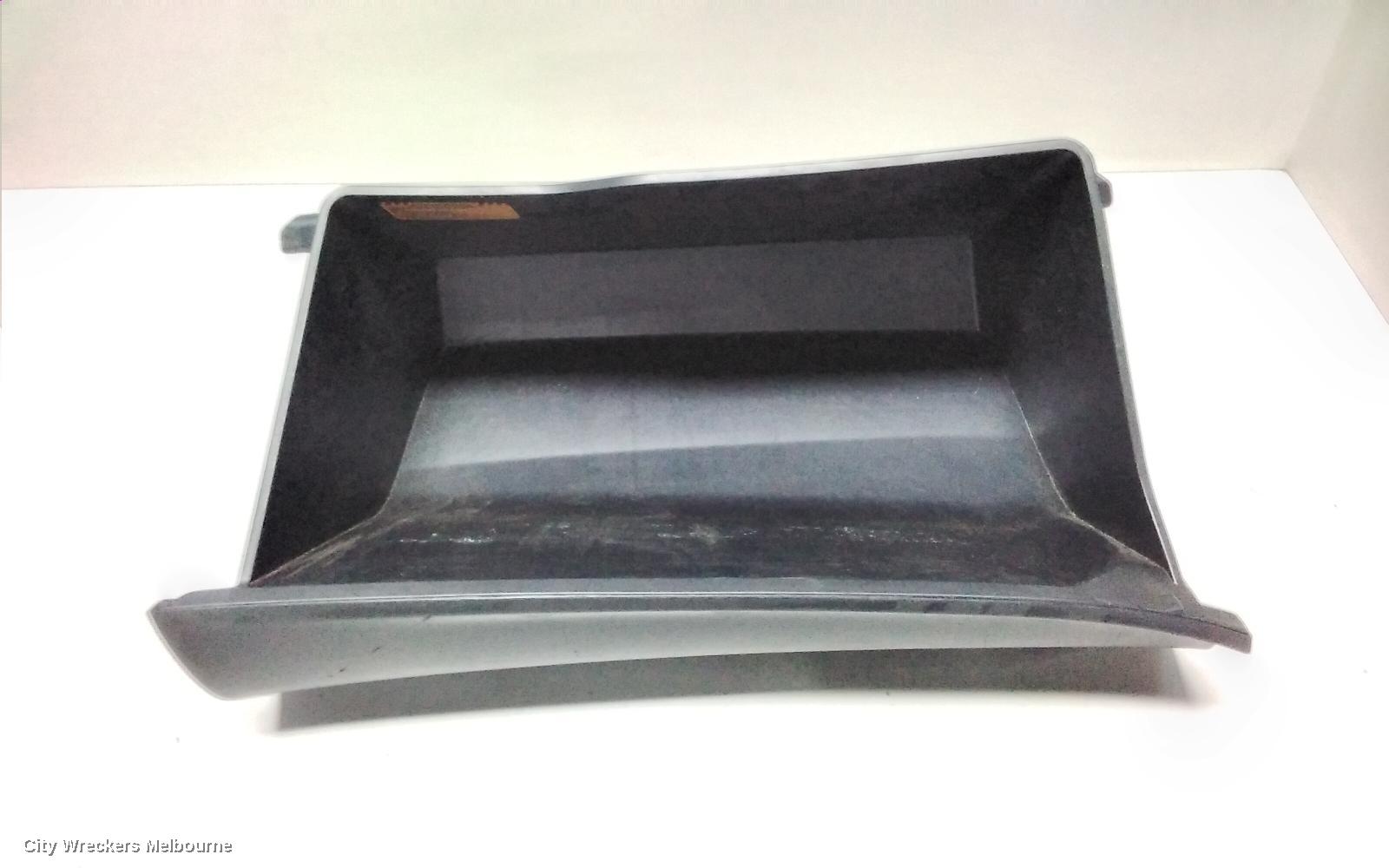 TOYOTA KLUGER GLOVE BOX, GSU40/GSU45, 05/2007 - 03/2014