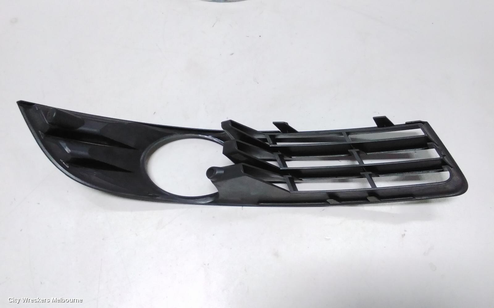 VOLKSWAGEN PASSAT LEFT INDICATOR/FOG/SIDE, BUMPER FOGLAMP, 3C/MK6 B6, R36, SEDAN/WAGON, 03/2006 - 03/2011