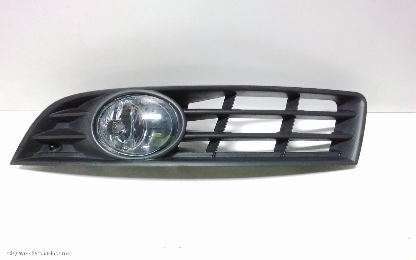 VOLKSWAGEN PASSAT LEFT INDICATOR/FOG/SIDE, BUMPER FOGLAMP, 3C/MK6 B6, R36, SEDAN/WAGON, 03/2006 - 03/2011