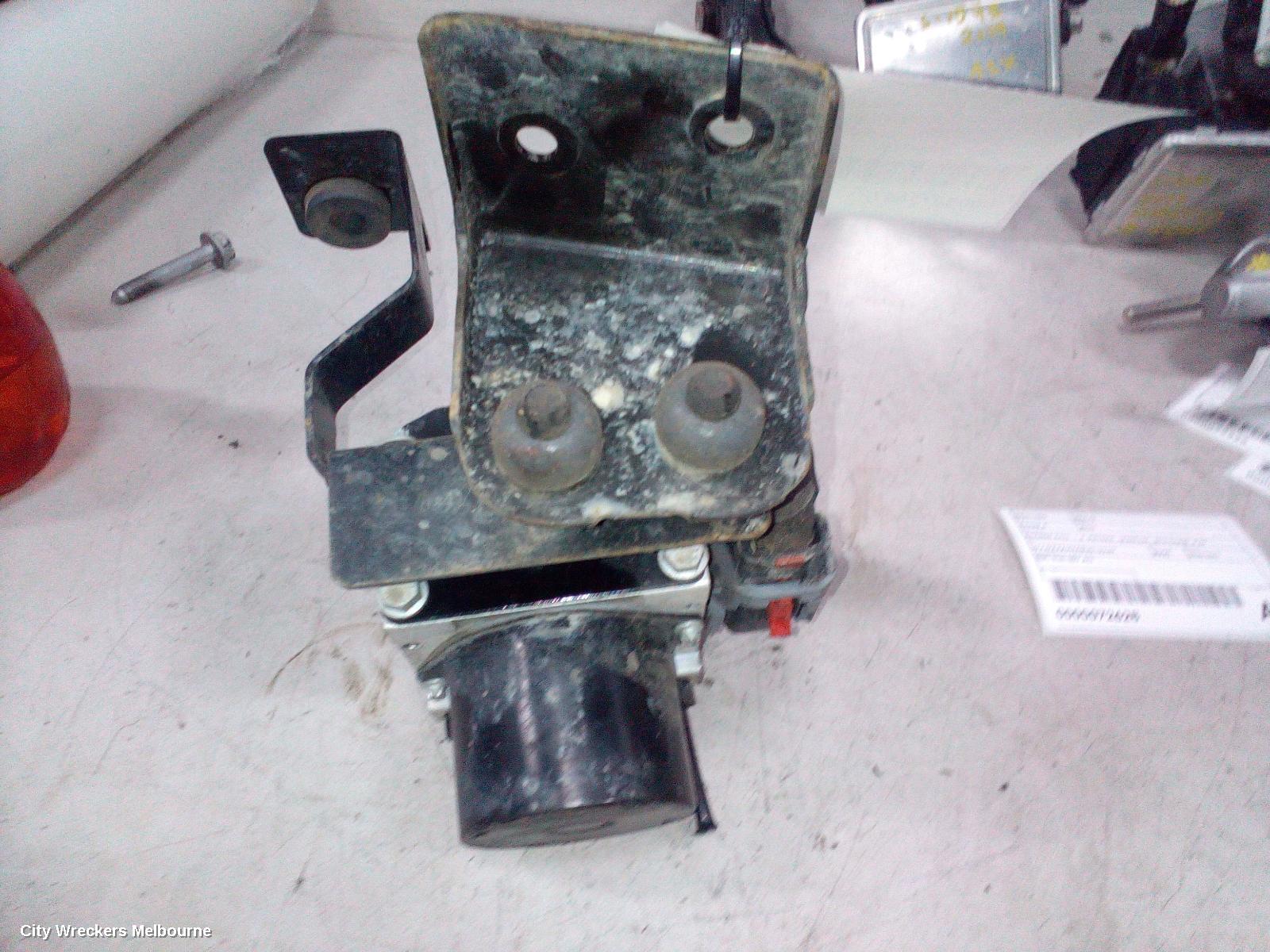 VOLKSWAGEN POLO ABS PUMP/MODULATOR, 9N, P/N 6Q0907379AF, 07/2002 - 04/2010