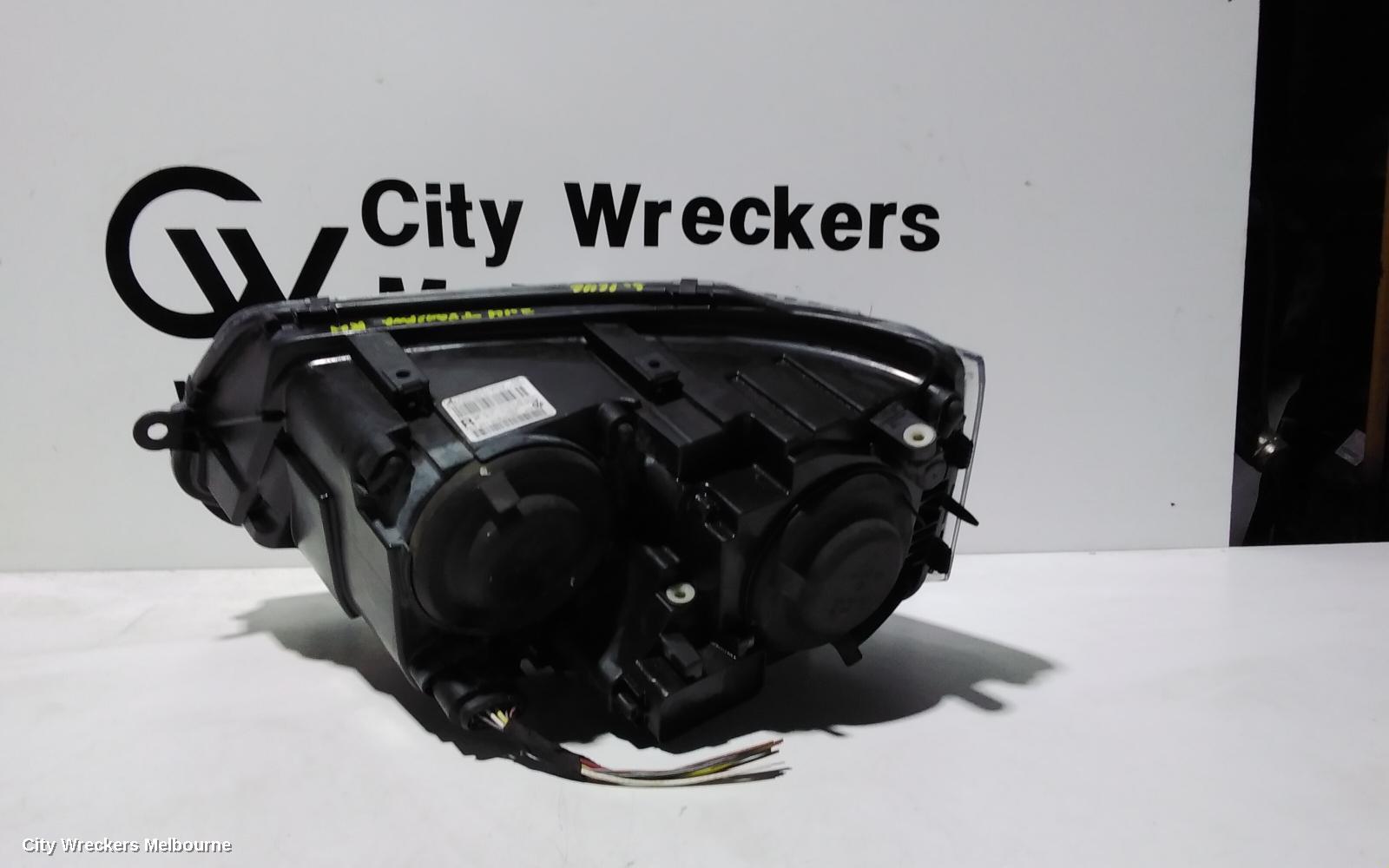 VOLKSWAGEN TRANSPORTER RIGHT HEADLAMP, T5, CARAVELLE/MULTIVAN, 10/2010 - 06/2015