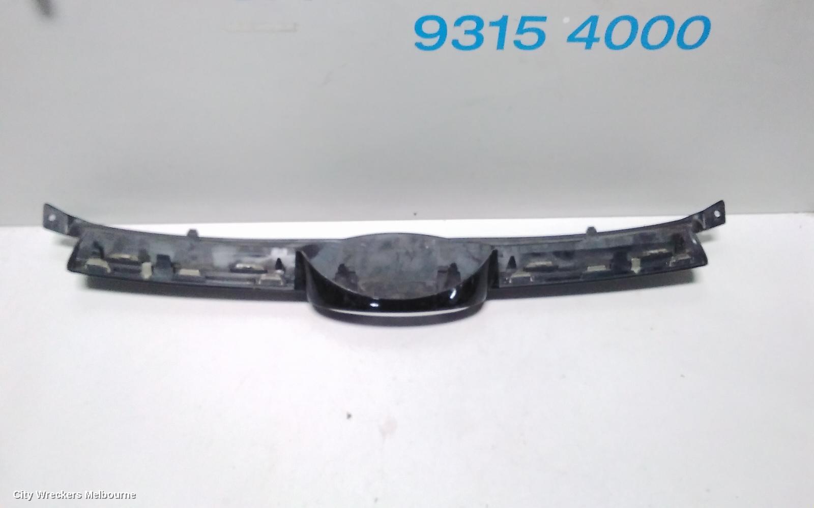 FORD FOCUS GRILLE, RADIATOR GRILLE, LW, TITANIUM, 05/2011 - 08/2015