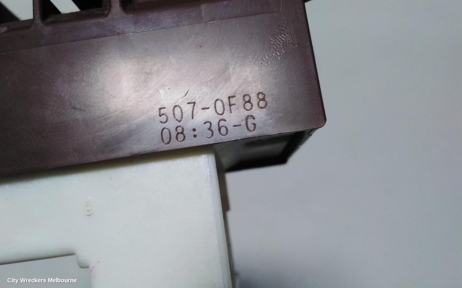 TOYOTA YARIS PWR DR WIND SWITCH, RH FRONT (MASTER SWITCH), 4 SWITCH TYPE, 5DR HATCH/SEDAN, NCP9#, 10/2005 ONWARDS