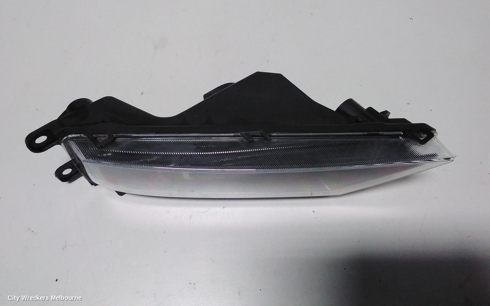 VOLKSWAGEN TIGUAN RIGHT INDICATOR/FOG/SIDE, BUMPER FOGLAMP, 5NA, 06/2016 ONWARDS