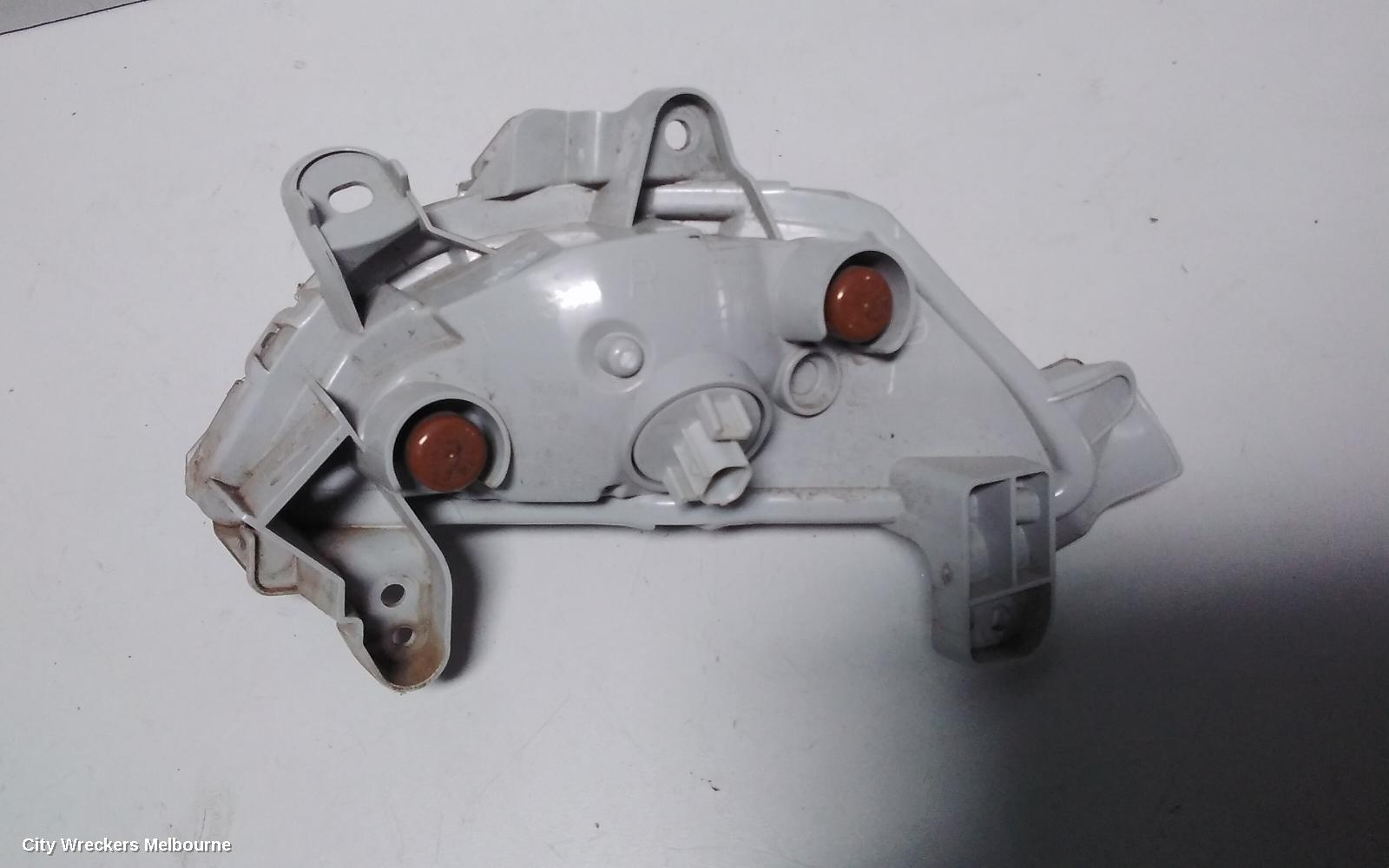 MAZDA 3 RIGHT INDICATOR/FOG/SIDE, BUMPER FLASHER, BM, 11/2013 - 05/2016