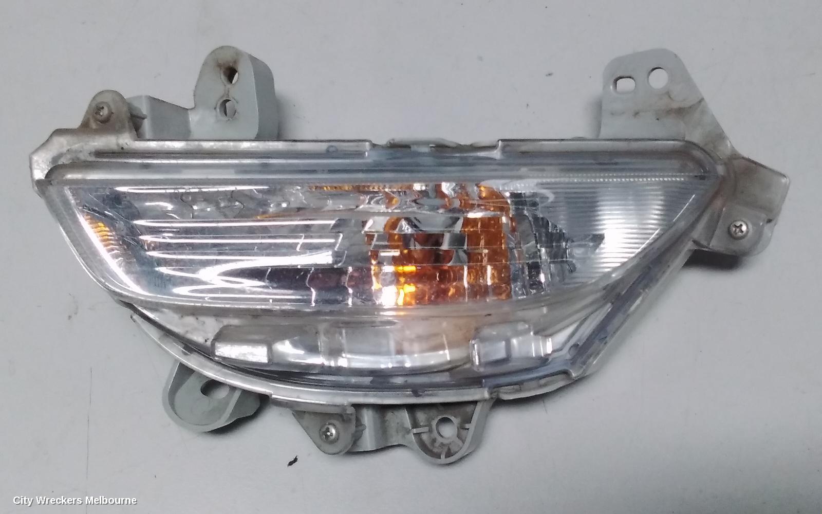 MAZDA 3 RIGHT INDICATOR/FOG/SIDE, BUMPER FLASHER, BM, 11/2013 - 05/2016