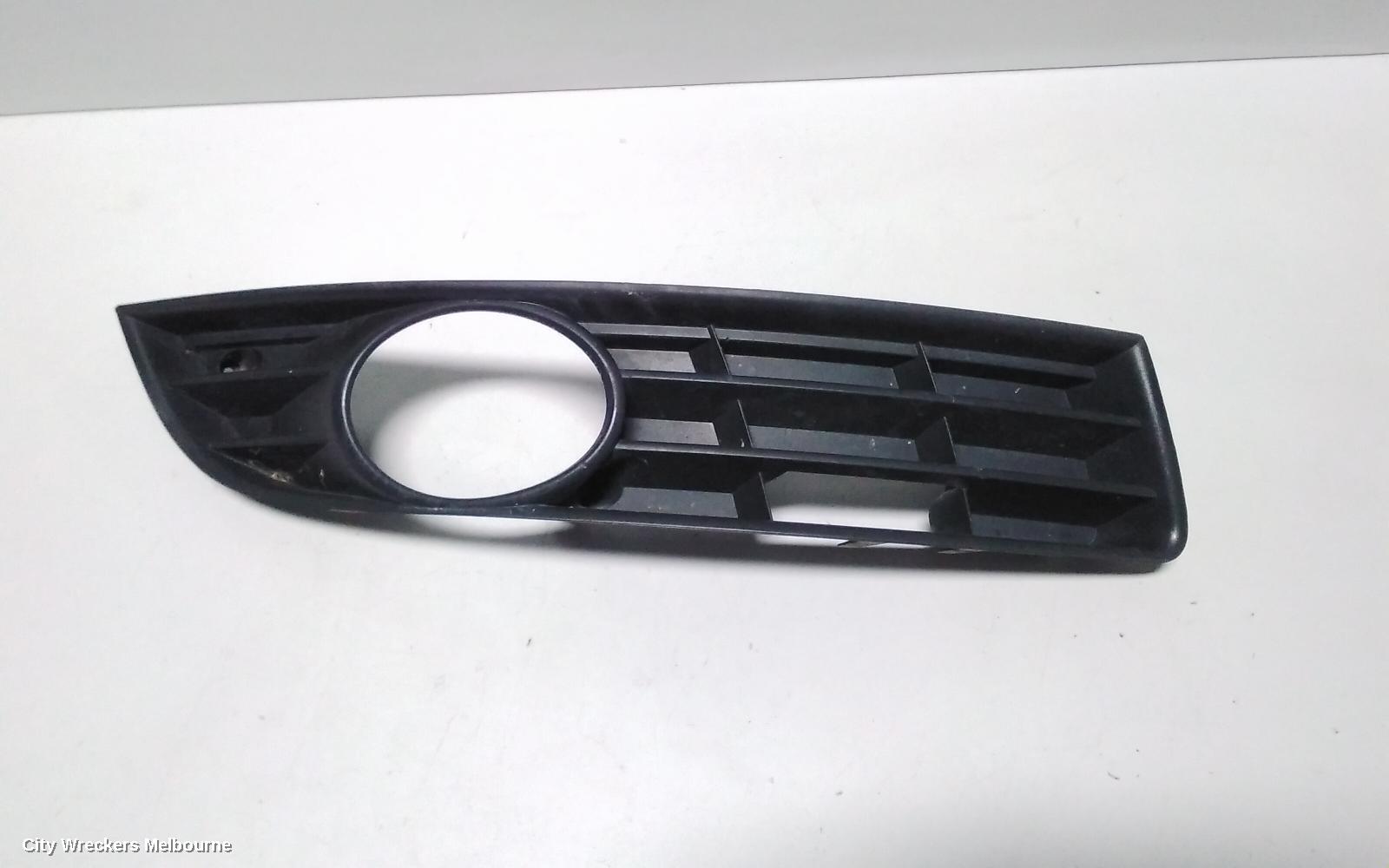 VOLKSWAGEN PASSAT RIGHT INDICATOR/FOG/SIDE, BUMPER FOGLAMP, 3C/MK6 B6, R36, SEDAN/WAGON, 03/2006 - 03/2011