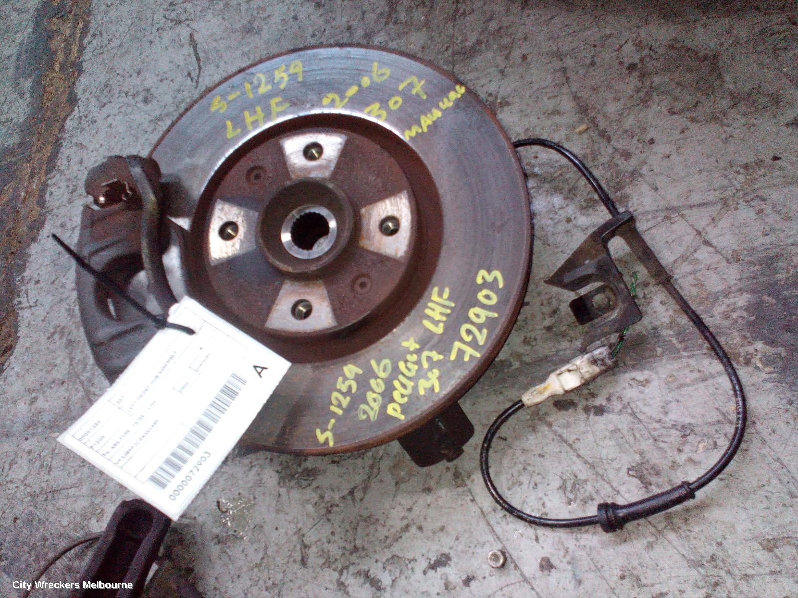 PEUGEOT 307 LEFT FRONT HUB ASSEMBLY, T6, ABS TYPE, 10/2005 - 12/2009