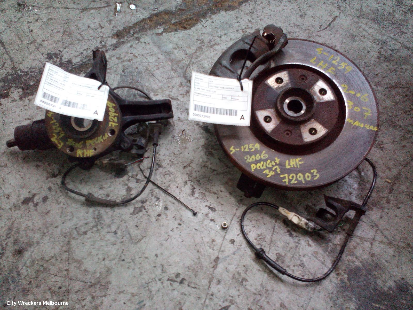 PEUGEOT 307 LEFT FRONT HUB ASSEMBLY, T6, ABS TYPE, 10/2005 - 12/2009