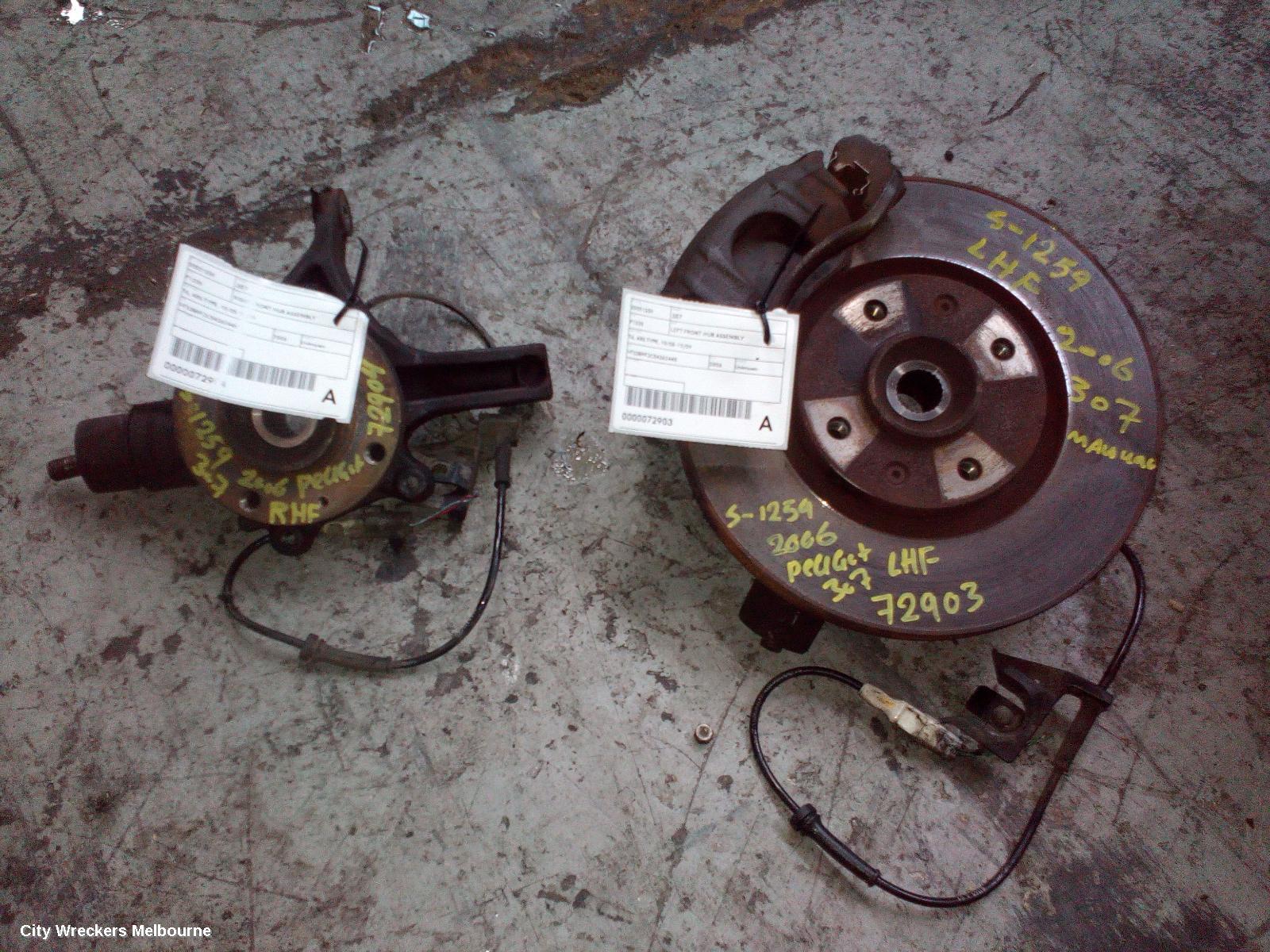 PEUGEOT 307 RIGHT FRONT HUB ASSEMBLY, T6, ABS TYPE, 10/2005 - 12/2009