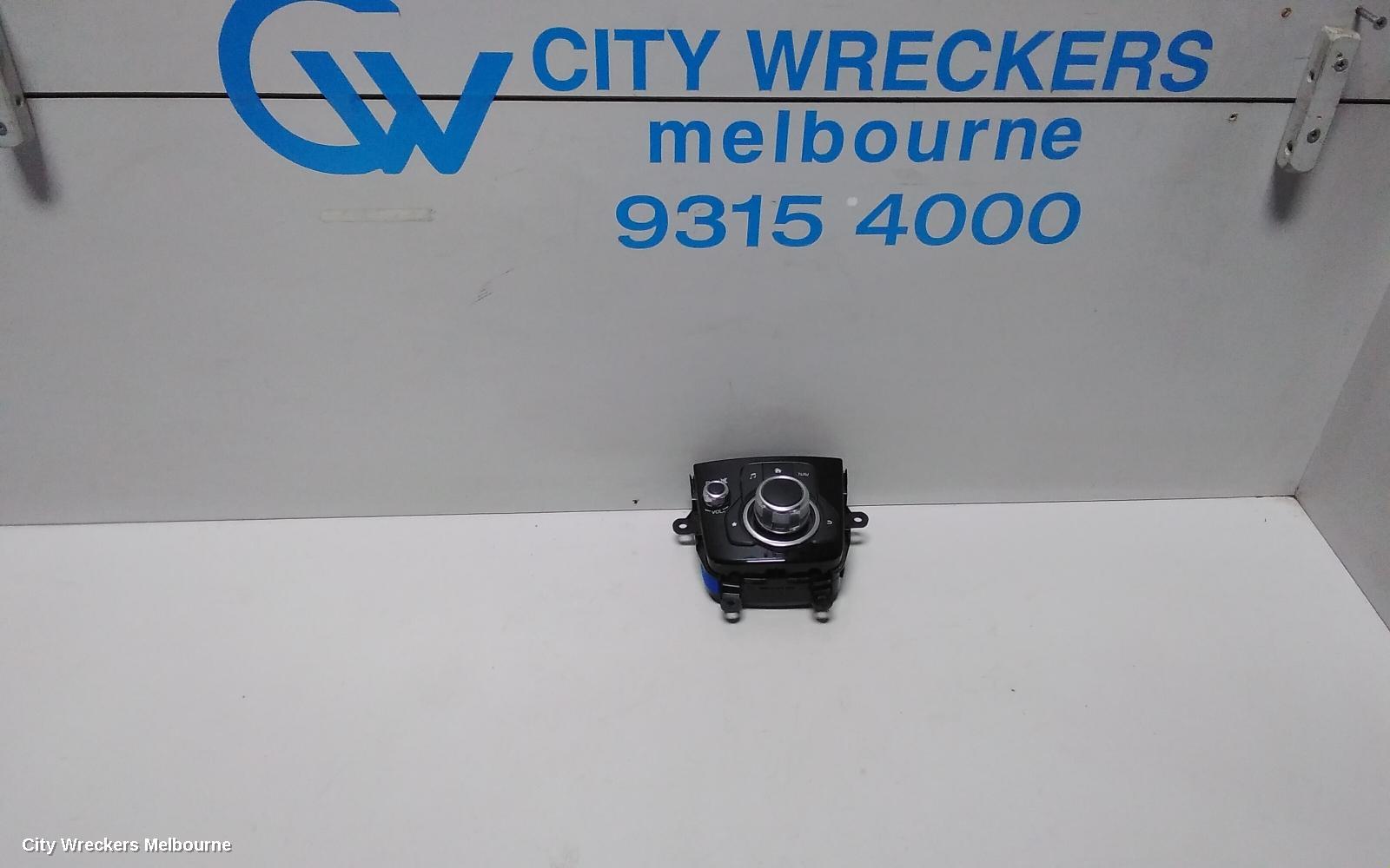 MAZDA 3, BM 06/2013 - 05/2016, RADIO CONTROL SWITCH: 72940