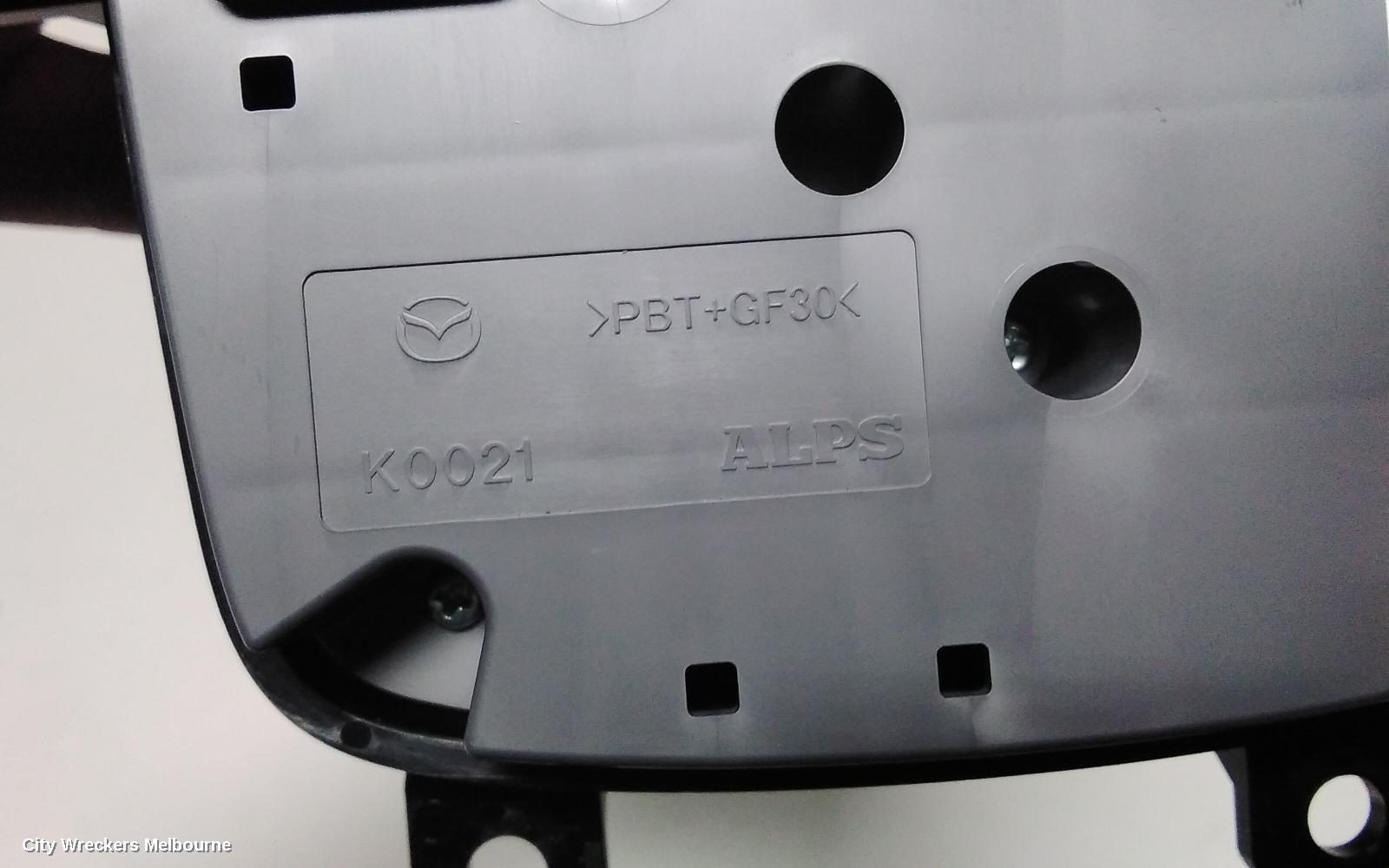 MAZDA 3, BM 06/2013 - 05/2016, RADIO CONTROL SWITCH: 72940