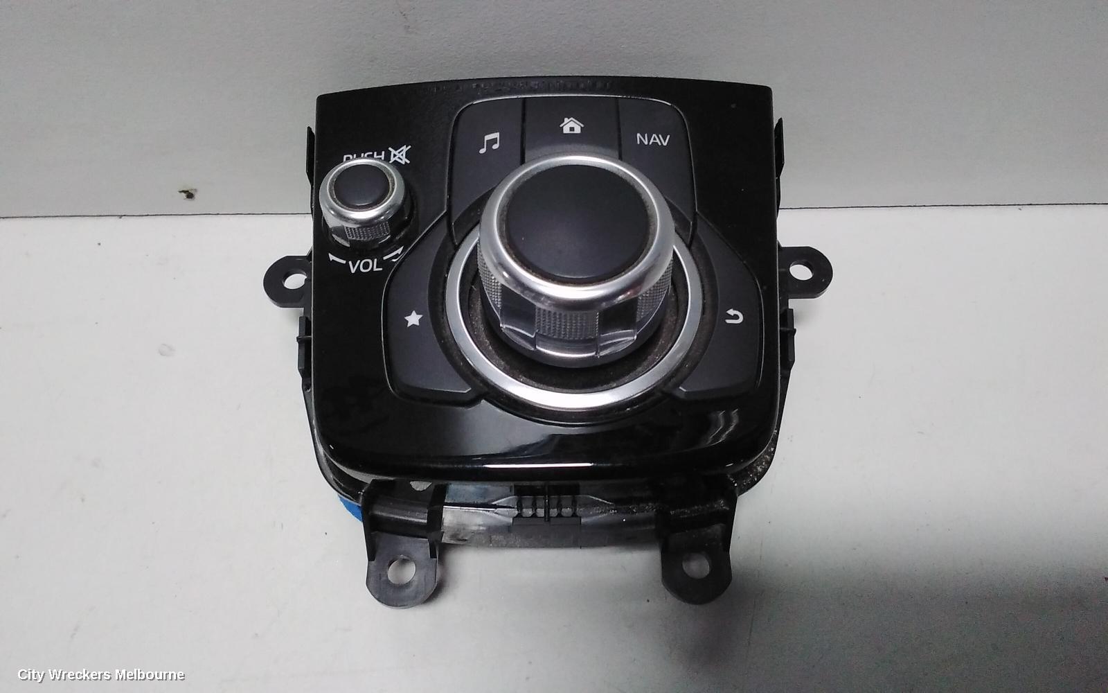 MAZDA 3, BM 06/2013 - 05/2016, RADIO CONTROL SWITCH: 72940