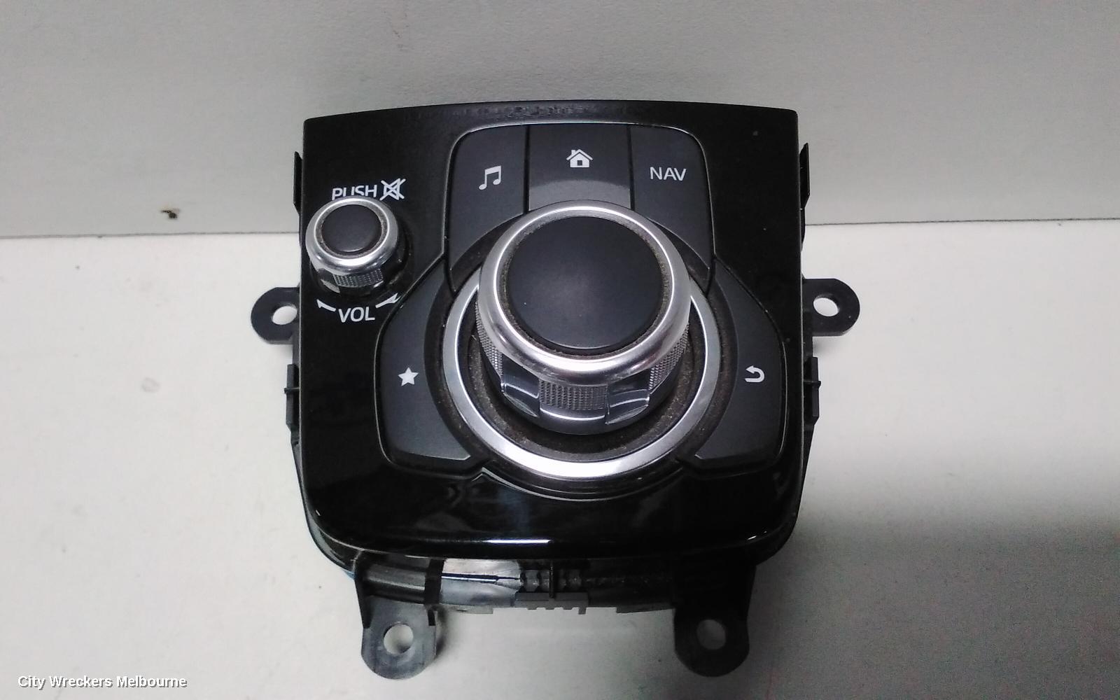 MAZDA 3, BM 06/2013 - 05/2016, RADIO CONTROL SWITCH: 72940