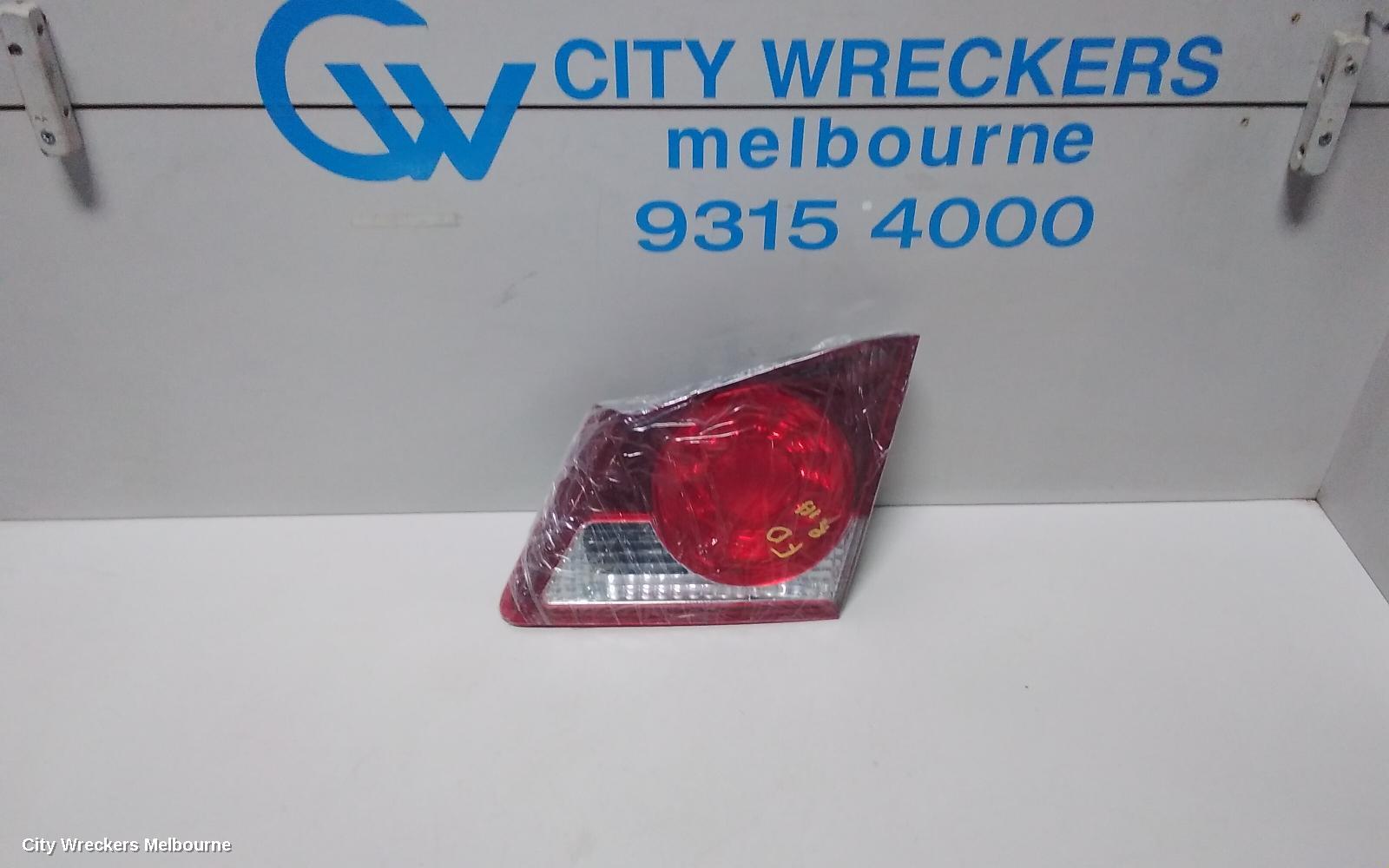 HONDA CIVIC REAR GARNISH, BOOTLID LAMP (RH SIDE), 8TH GEN, 02/2006 - 12/2008