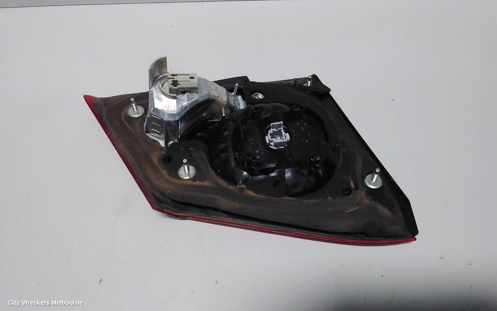 HONDA CIVIC REAR GARNISH, BOOTLID LAMP (RH SIDE), 8TH GEN, 01/2009 - 12/2011