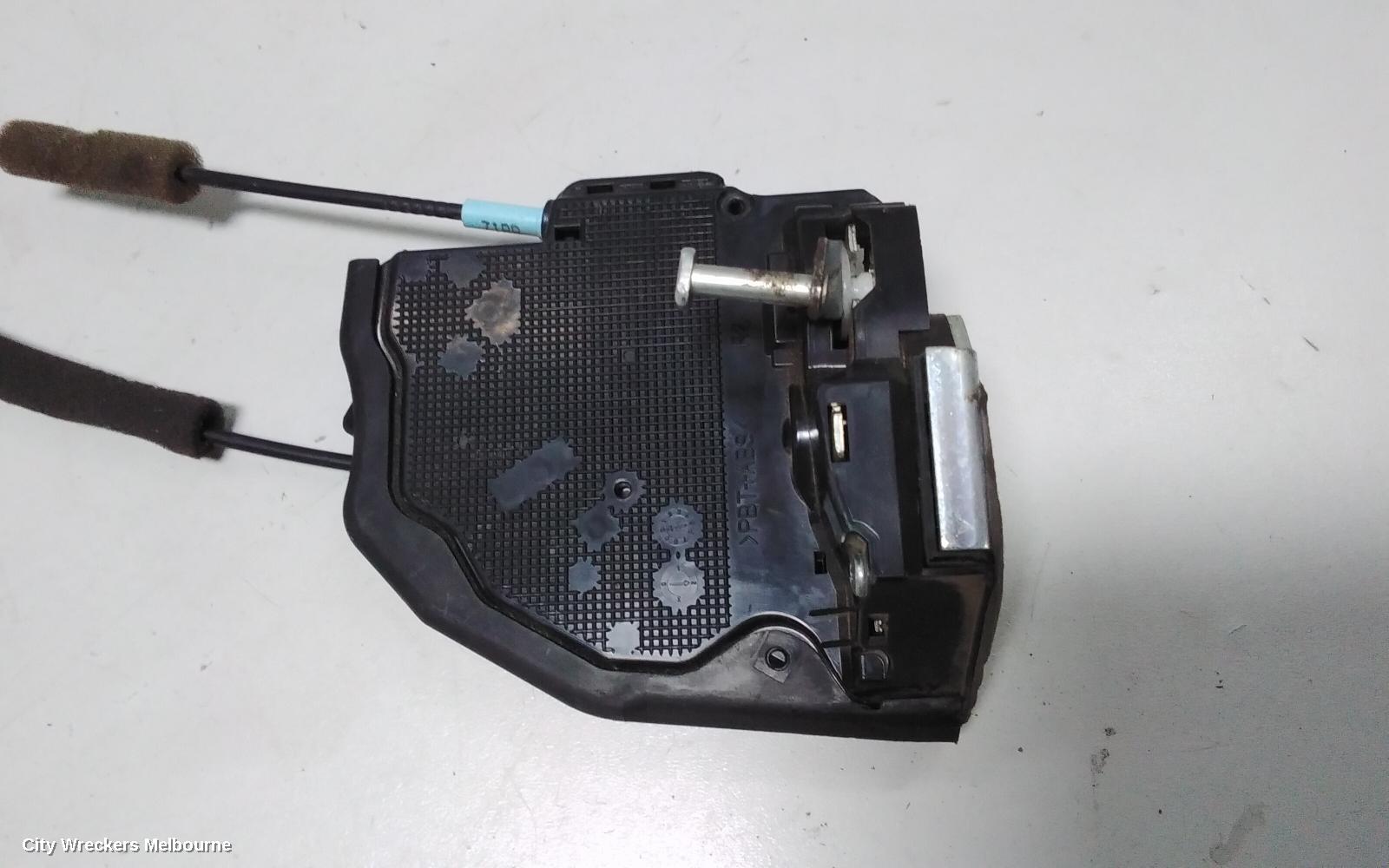 TOYOTA KLUGER DOOR/BOOT/GATE LOCK, RIGHT REAR DOOR LOCK, GSU40-GSU45, 07/2010 - 02/2014