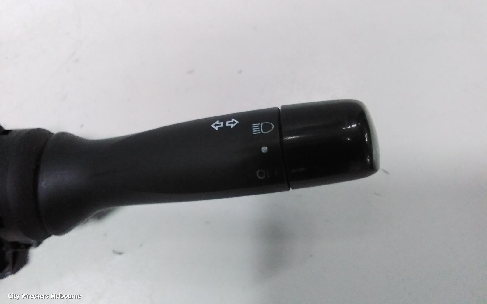 TOYOTA HILUX COMBINATION SWITCH, FLASHER SWITCH, NON FOGLAMP TYPE, 07/2011 - 08/2015