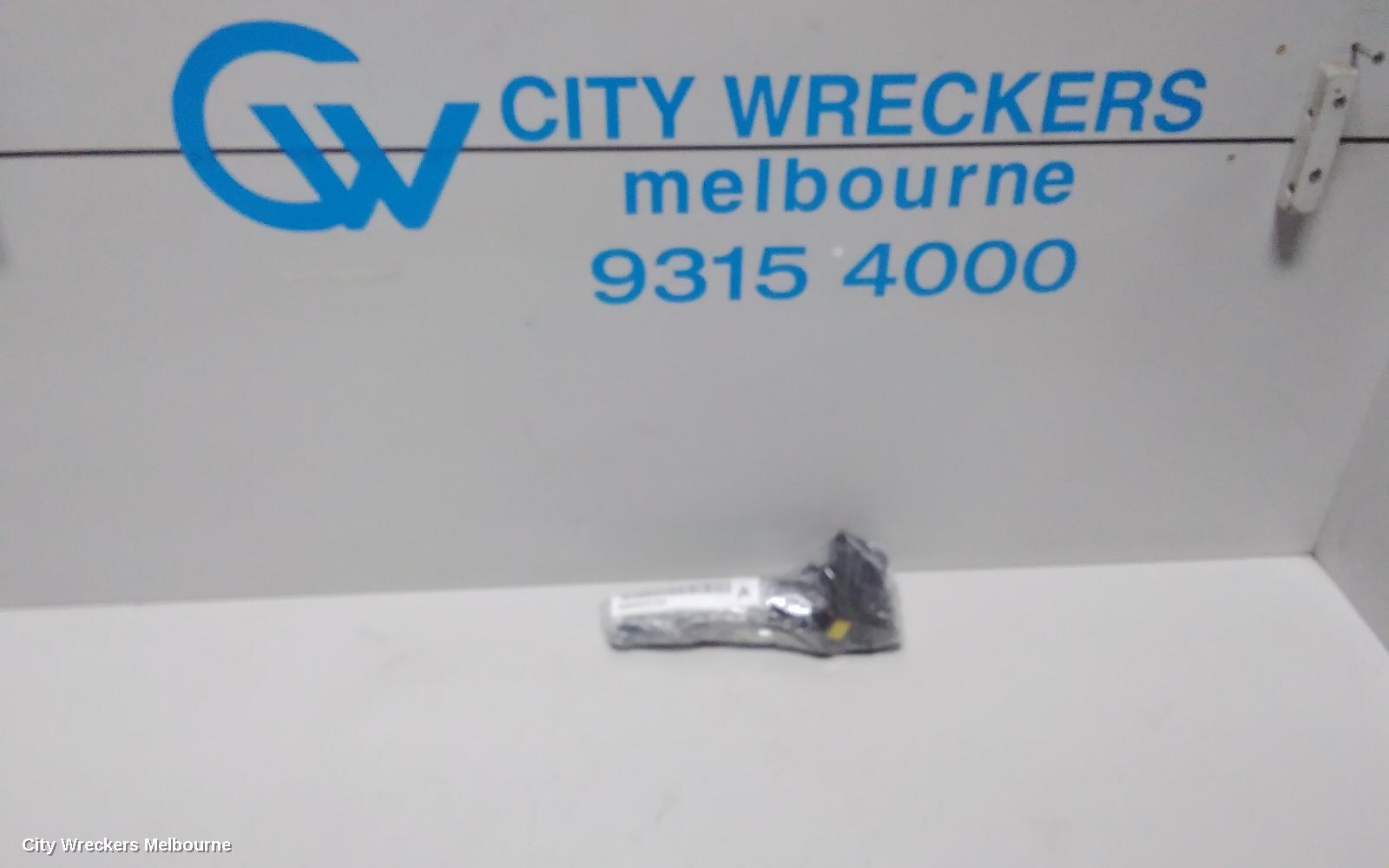 TOYOTA HILUX COMBINATION SWITCH, WIPER SWITCH, NON INTERMITTENT TYPE, 07/2011 - 08/2015
