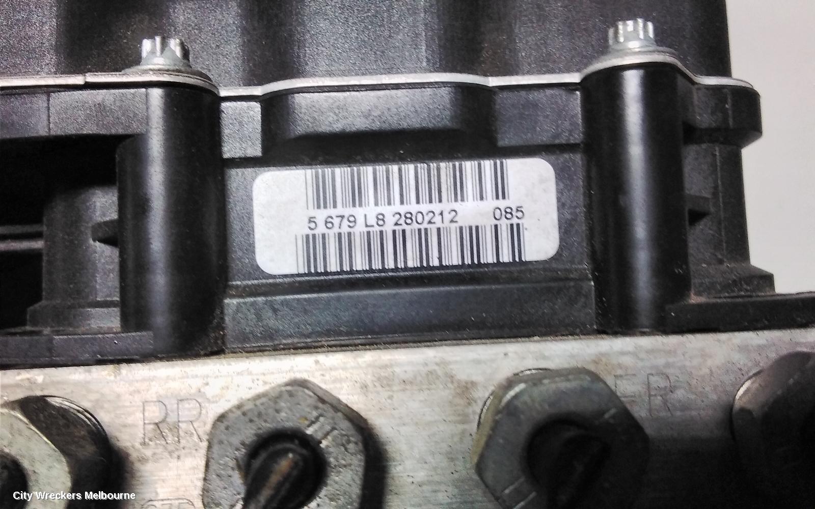 HOLDEN COMMODORE ABS PUMP/MODULATOR, VE, W/ TRACTION CONTROL TYPE, 09/2010 - 04/2013