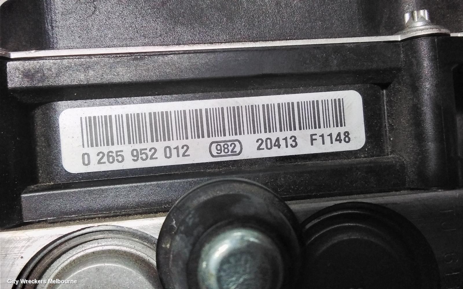 HOLDEN COMMODORE ABS PUMP/MODULATOR, VE, W/ TRACTION CONTROL TYPE, 09/2010 - 04/2013