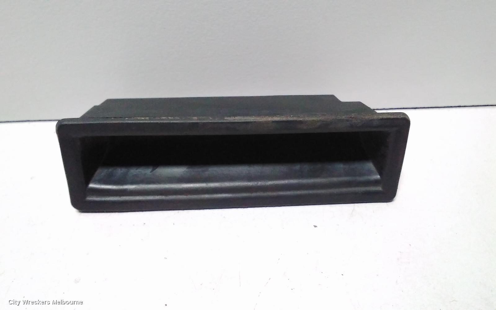 AUDI Q7 TAILGATE HANDLE, 4L, 09/2006 - 08/2015