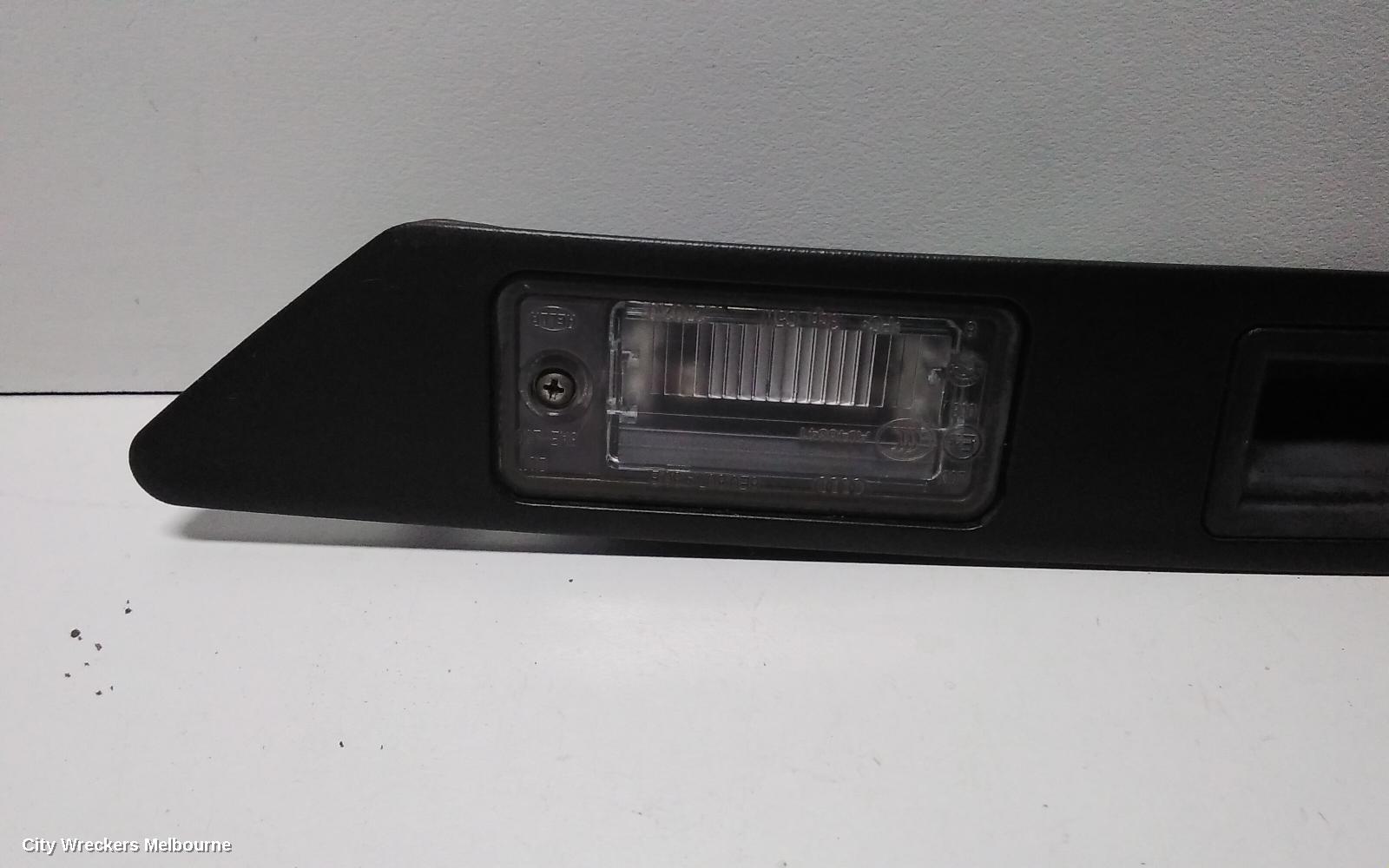 AUDI Q7 TAILGATE HANDLE, 4L, 09/2006 - 08/2015