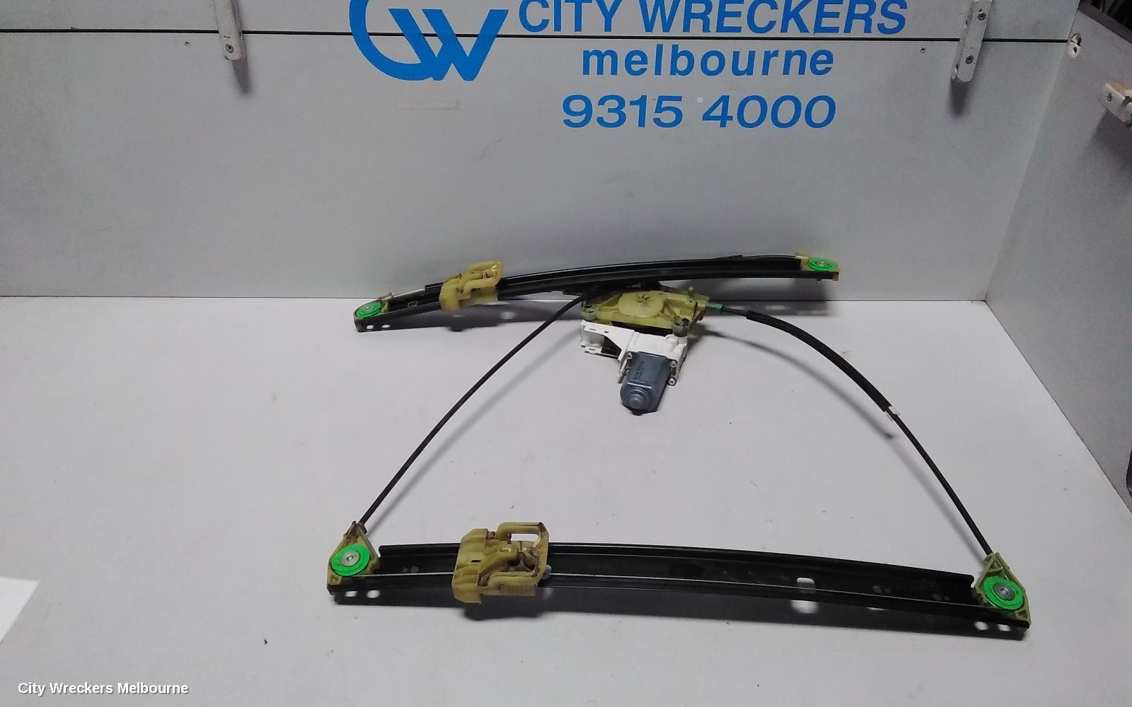 AUDI Q7 LEFT FRONT WINDOW REG/MOTOR, 4L, 09/2006 - 08/2015