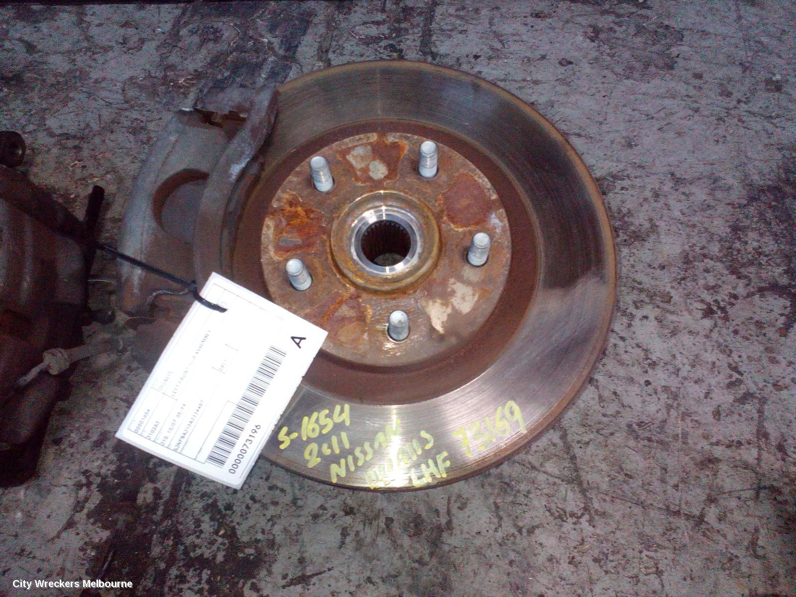 NISSAN DUALIS LEFT FRONT HUB ASSEMBLY, J10, 10/2007 - 05/2014