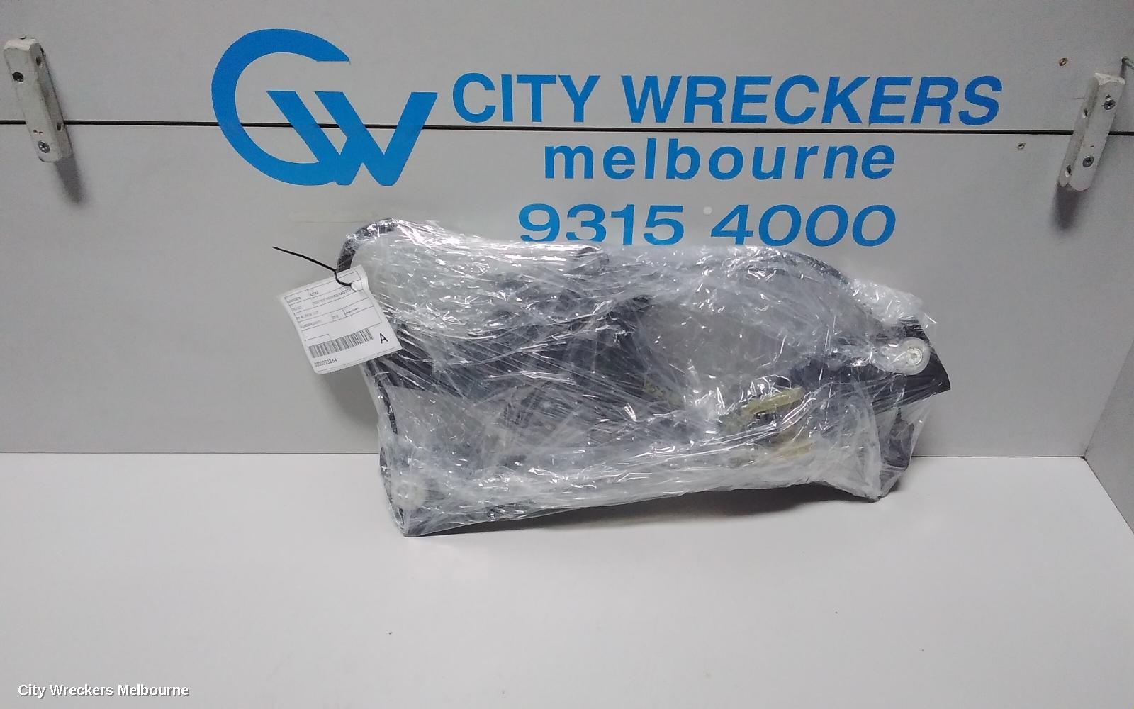 HOLDEN ASTRA RIGHT FRONT WINDOW REG/MOTOR, BK-BL, 09/2016 - 12/2020