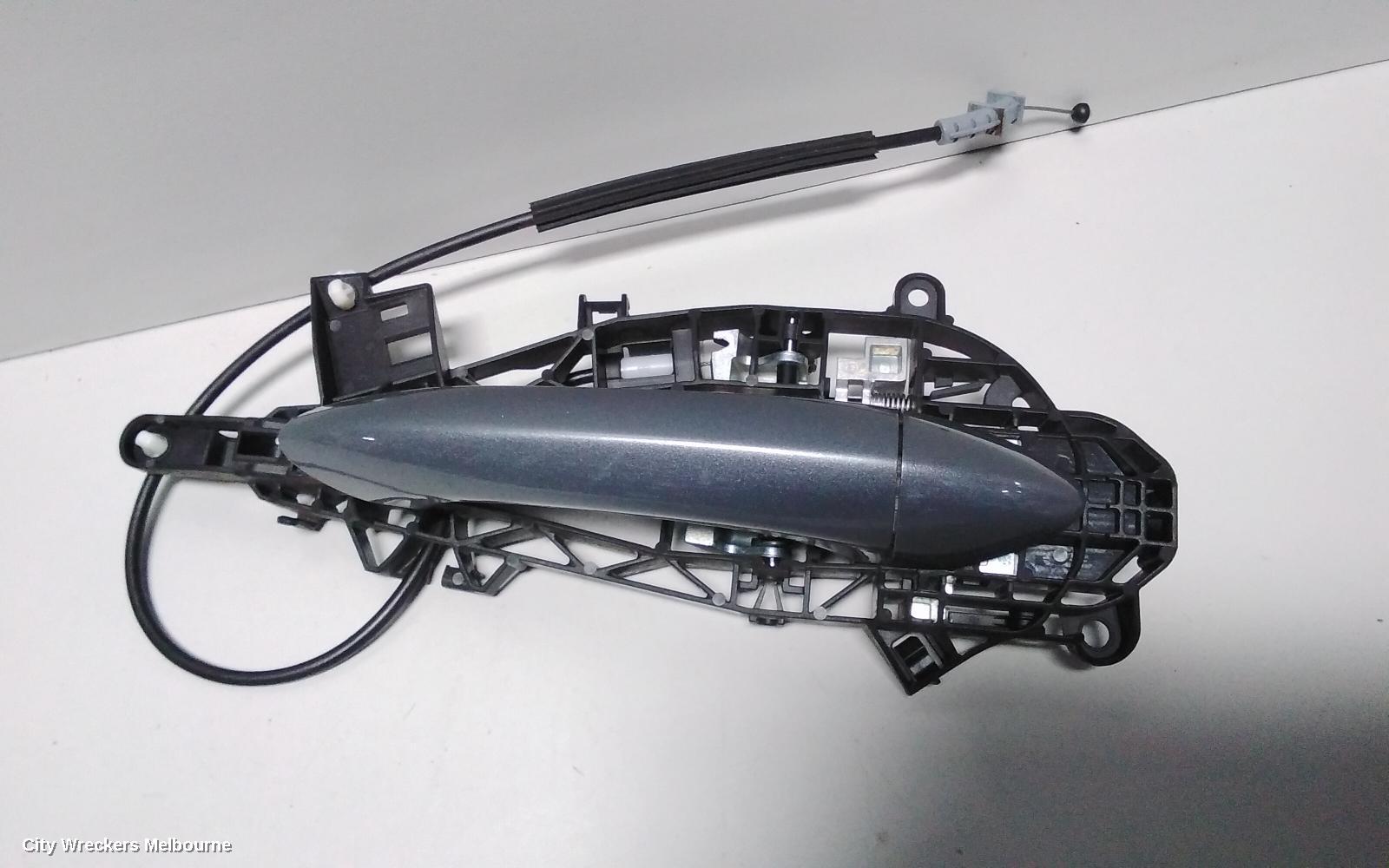 HOLDEN ASTRA DOOR HANDLE, OUTER, RH FRONT, SEDAN, COLOUR CODED, W/ KEYLESS ENTRY TYPE, BL, 05/2017 - 12/2020