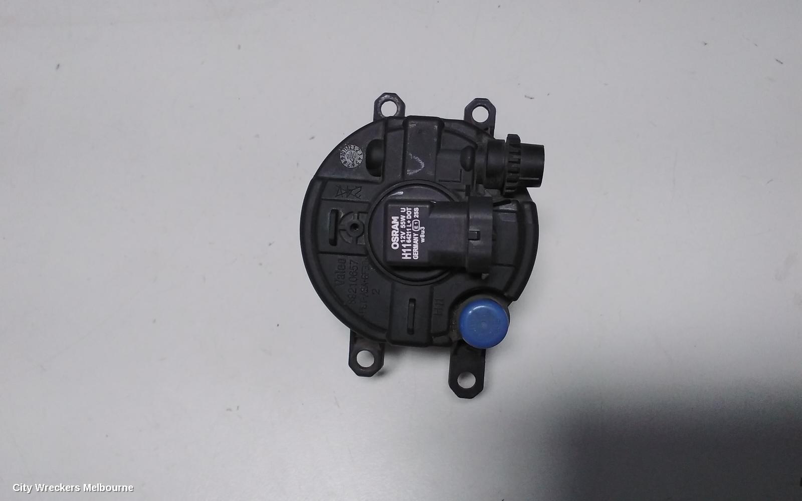 TOYOTA COROLLA LEFT INDICATOR/FOG/SIDE, BUMPER FOGLAMP, ZRE152/20153R, SEDAN, 03/2007 - 12/2013