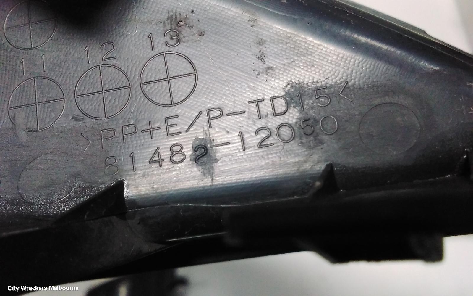 TOYOTA COROLLA LEFT INDICATOR/FOG/SIDE, BUMPER FOGLAMP COVER, ZZE122, HATCH, 04/2004 - 06/2007