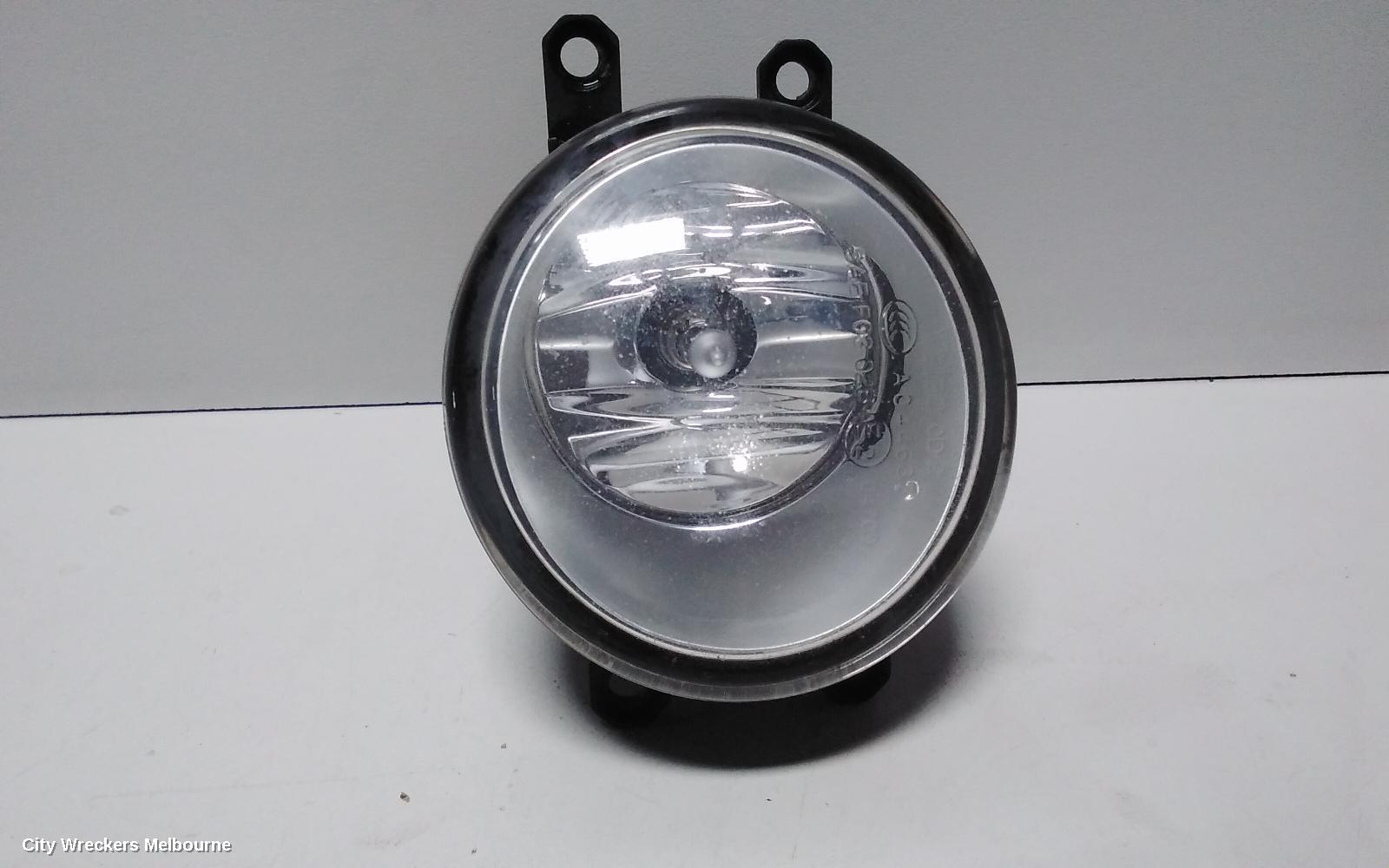 TOYOTA KLUGER RIGHT INDICATOR/FOG/SIDE, BUMPER FOGLAMP, GSU40-GSU45, 05/2007 - 07/2010