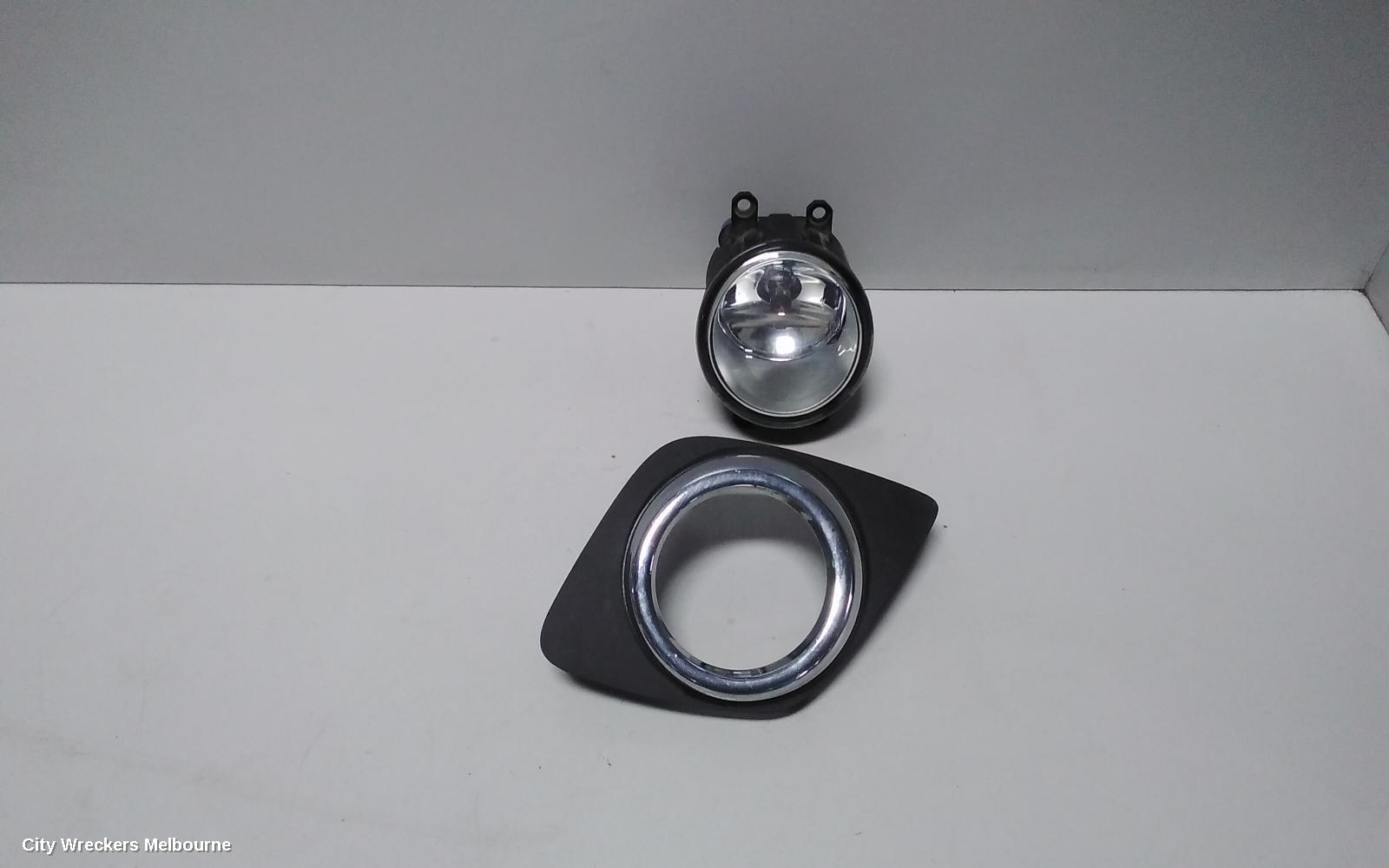 TOYOTA RAV4 LEFT INDICATOR/FOG/SIDE, BUMPER FOGLAMP, ACA33, 11/2005 - 11/2012