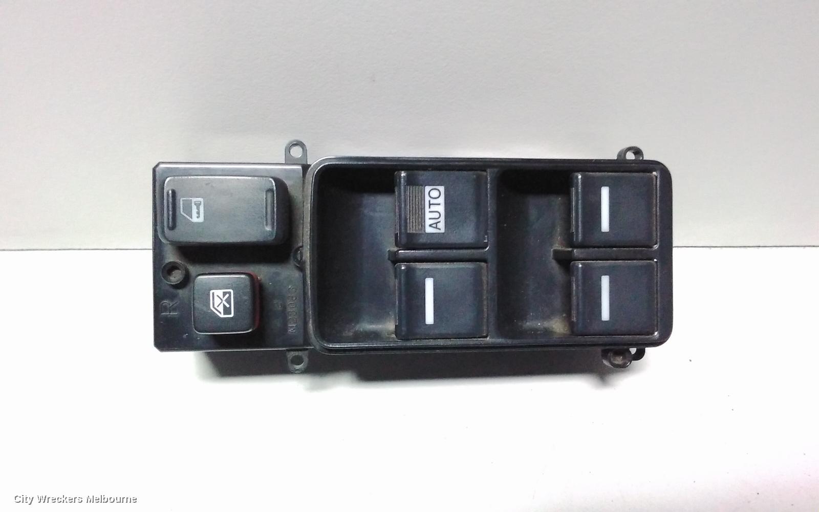 HONDA ODYSSEY PWR DR WIND SWITCH, RH FRONT (MASTER SWITCH), RB, 07/2004 - 03/2009 (AUS ONLY)