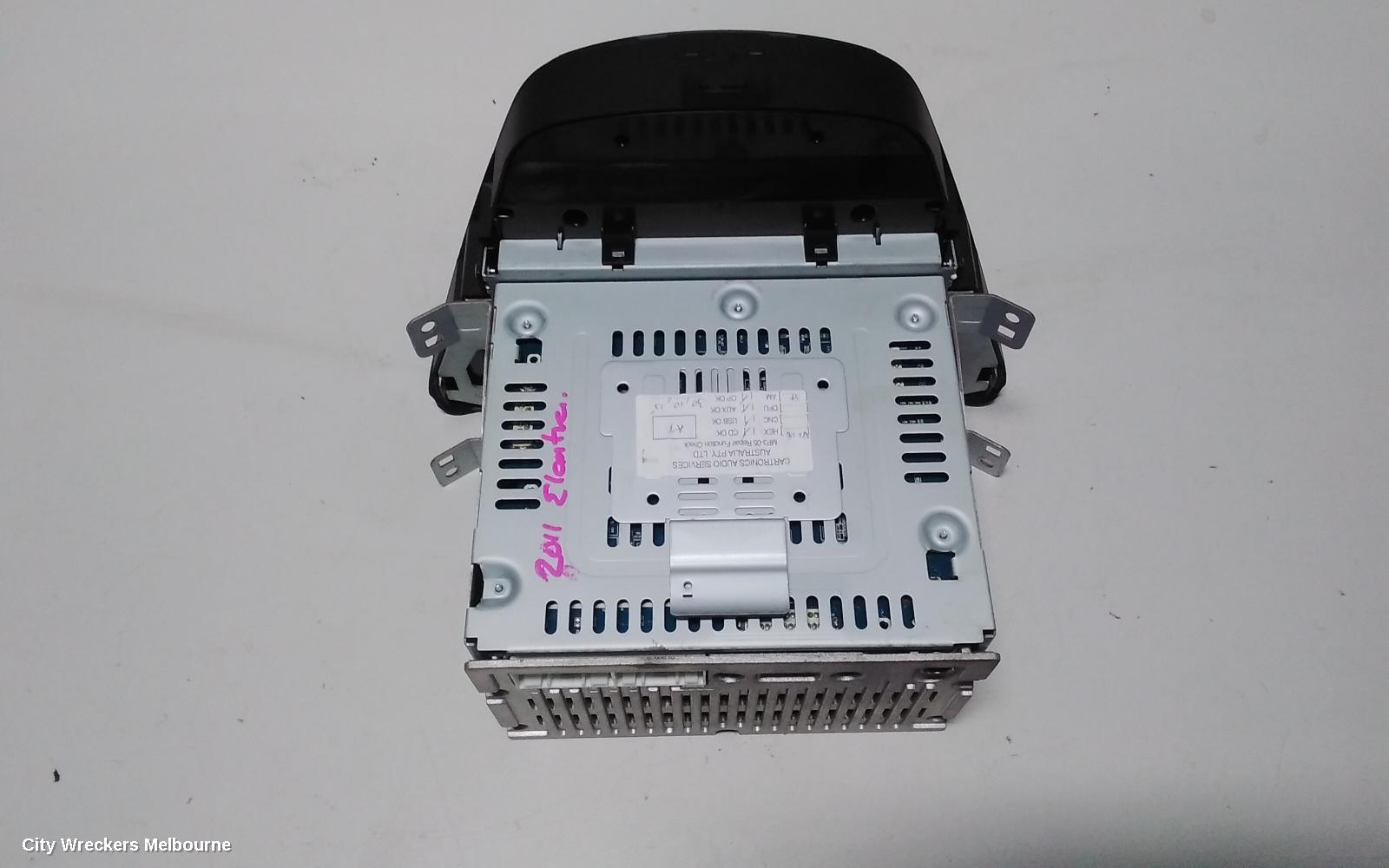 HYUNDAI ELANTRA RADIO/CD/DVD/SAT/TV, LARGE COLOUR DISPLAY SCREEN, DUAL KNOB TYPE, MD, 10/2013 - 11/2015