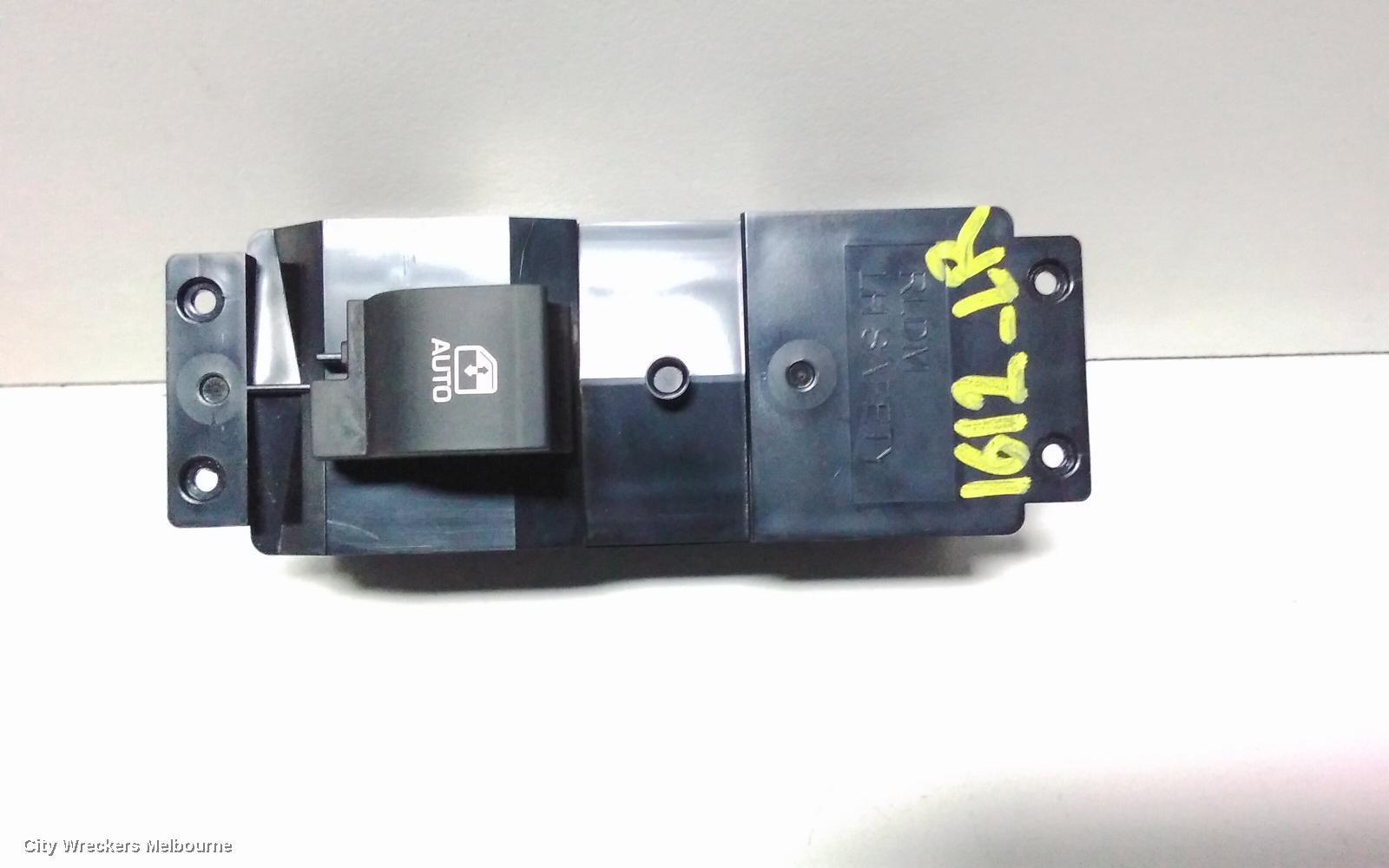 HYUNDAI GENESIS PWR DR WIND SWITCH, LH FRONT/LH REAR/RH REAR, DH, 11/2014 - 01/2018