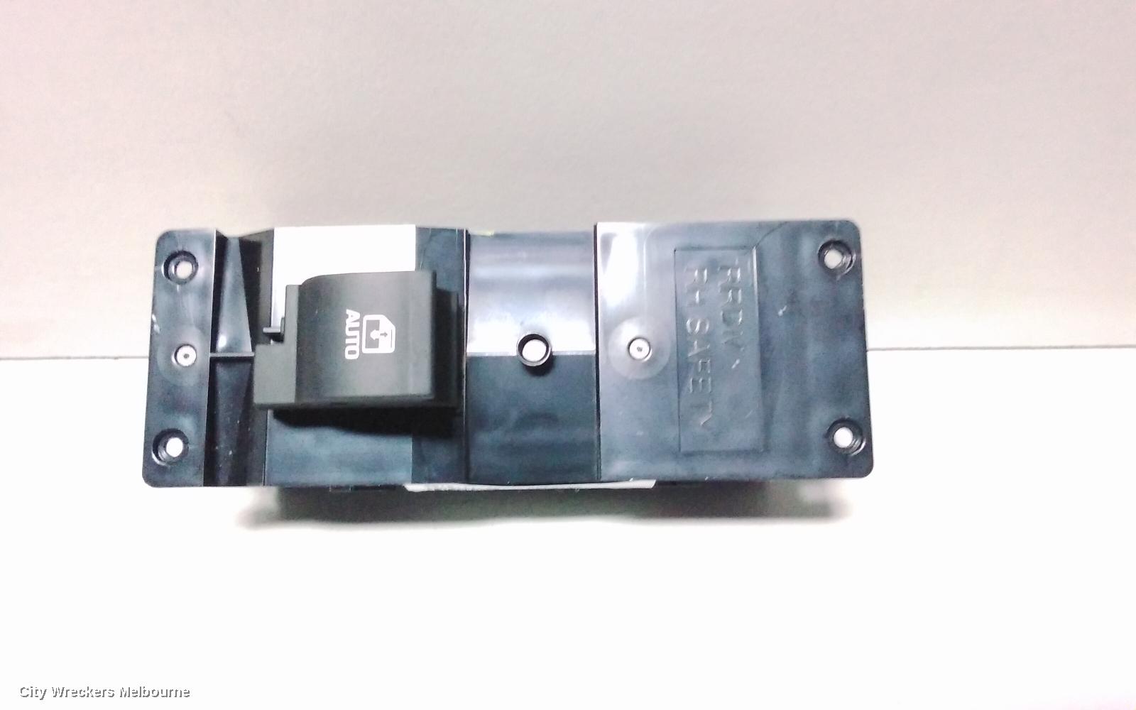HYUNDAI GENESIS PWR DR WIND SWITCH, LH FRONT/LH REAR/RH REAR, DH, 11/2014 - 01/2018