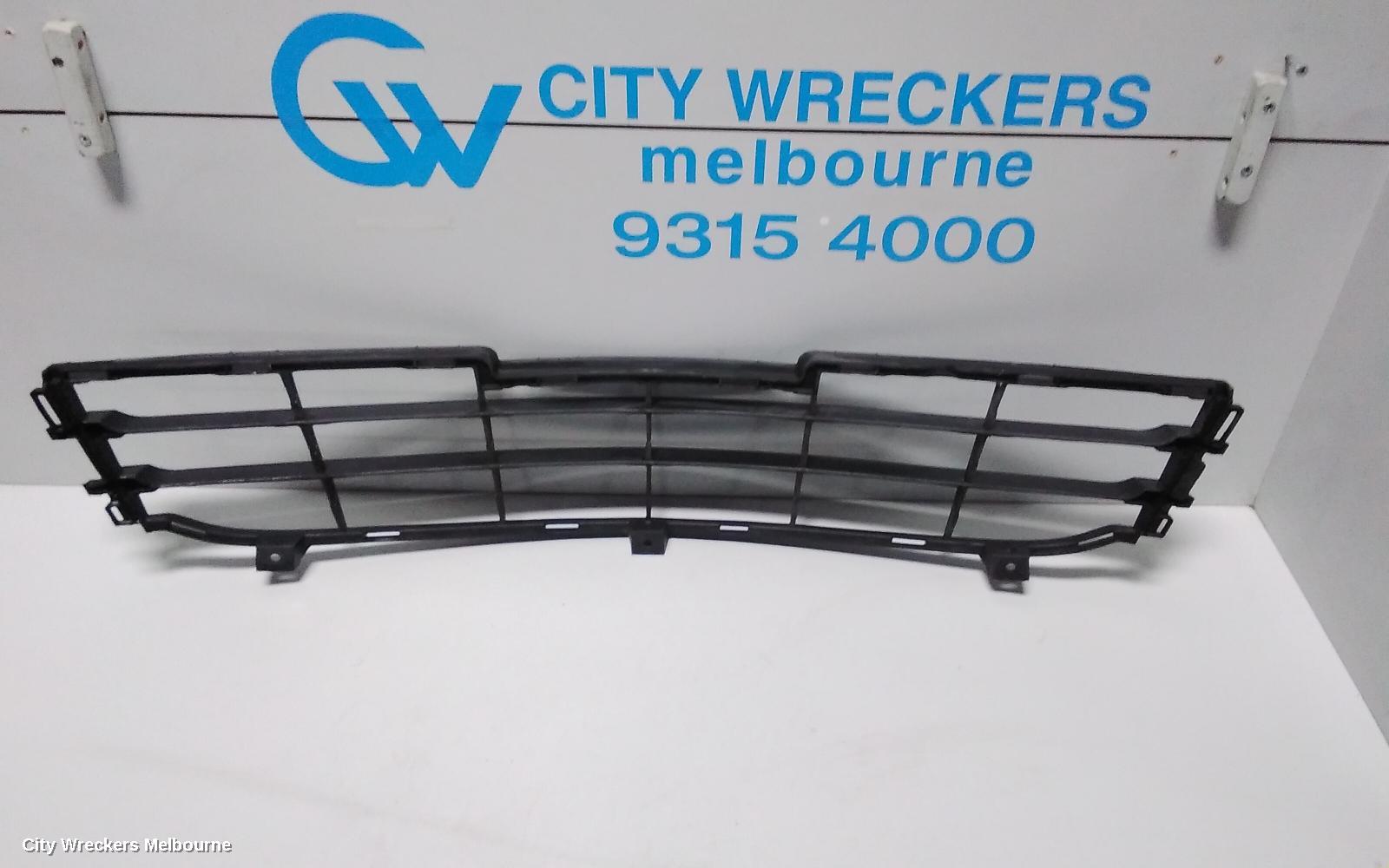 TOYOTA ESTIMA, XR50, 05-19, BUMPER GRILL: 73384