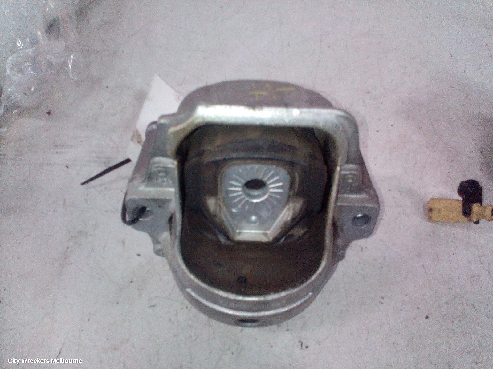 AUDI A4 MOUNT, B8 8K, 04/2008 - 06/2012